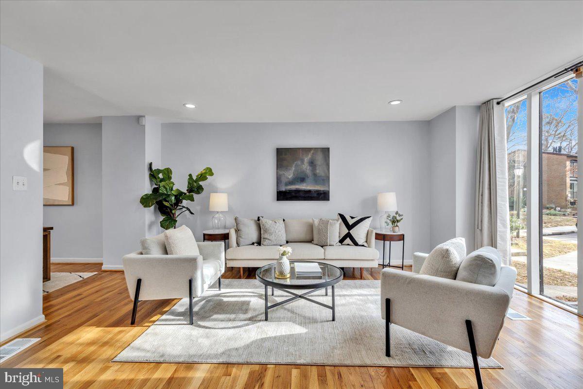 INVERNESS FOREST - Residential