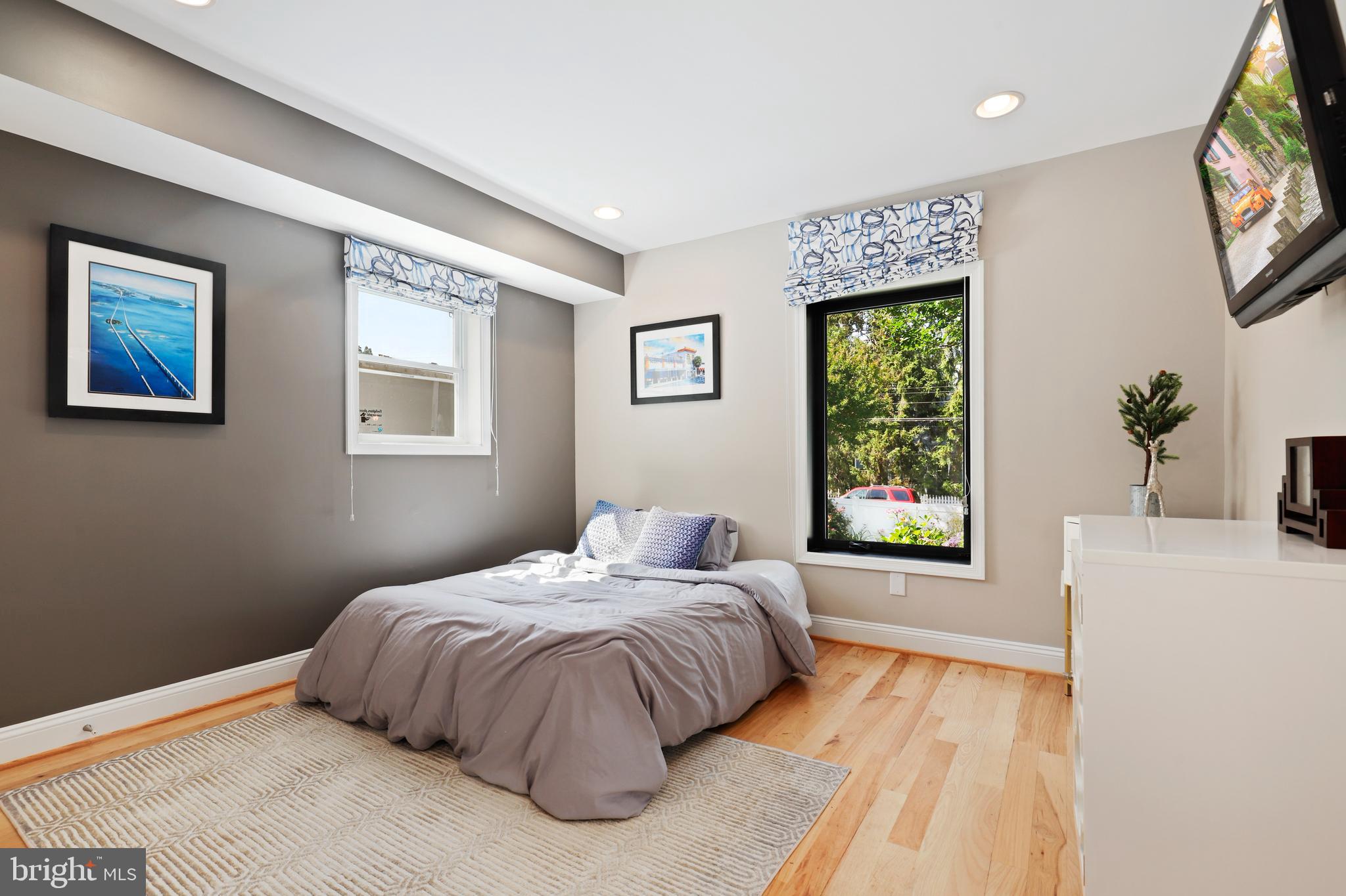 TYLER PARK - Residential