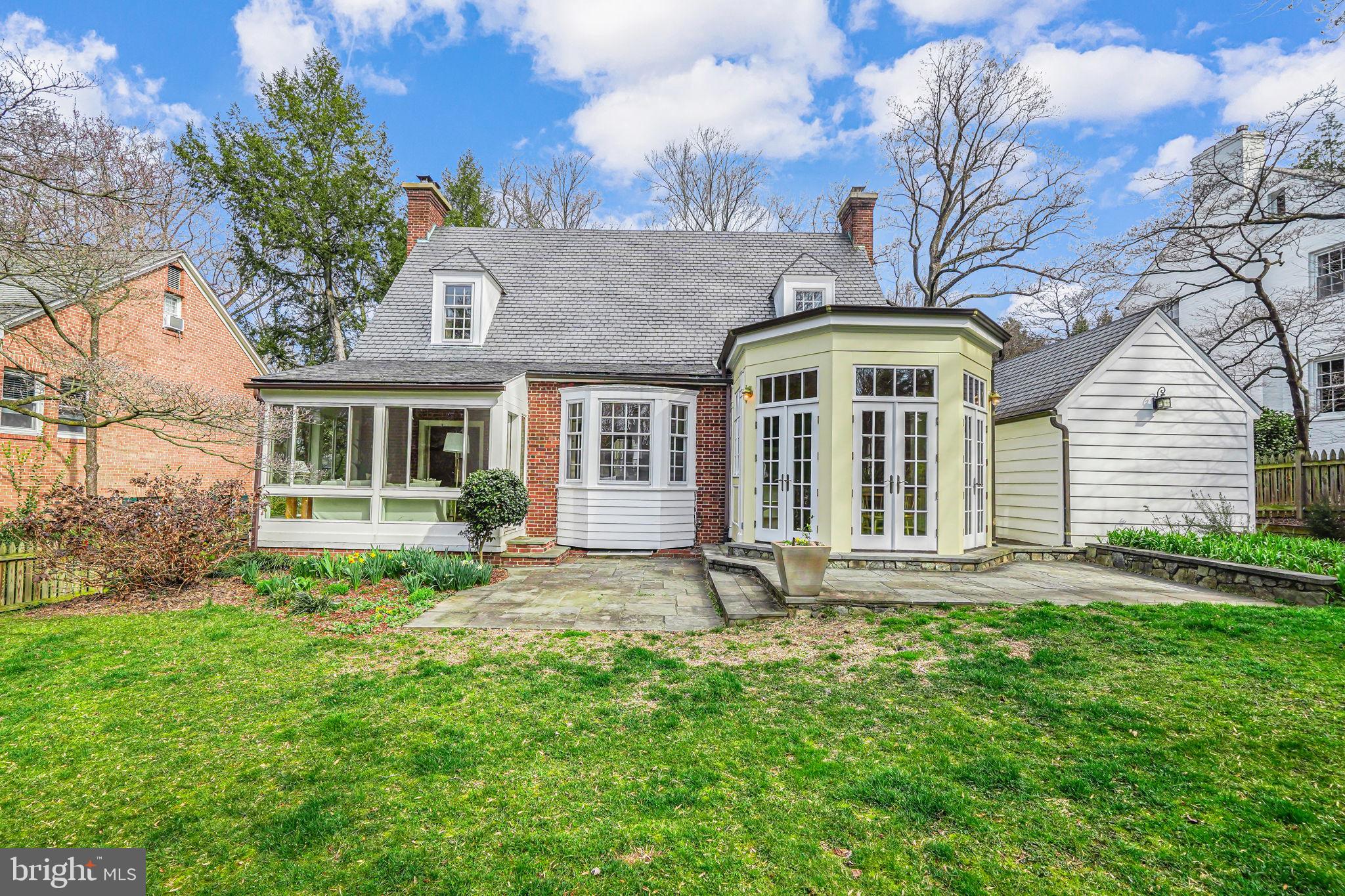 WESTMORELAND HILLS - Residential