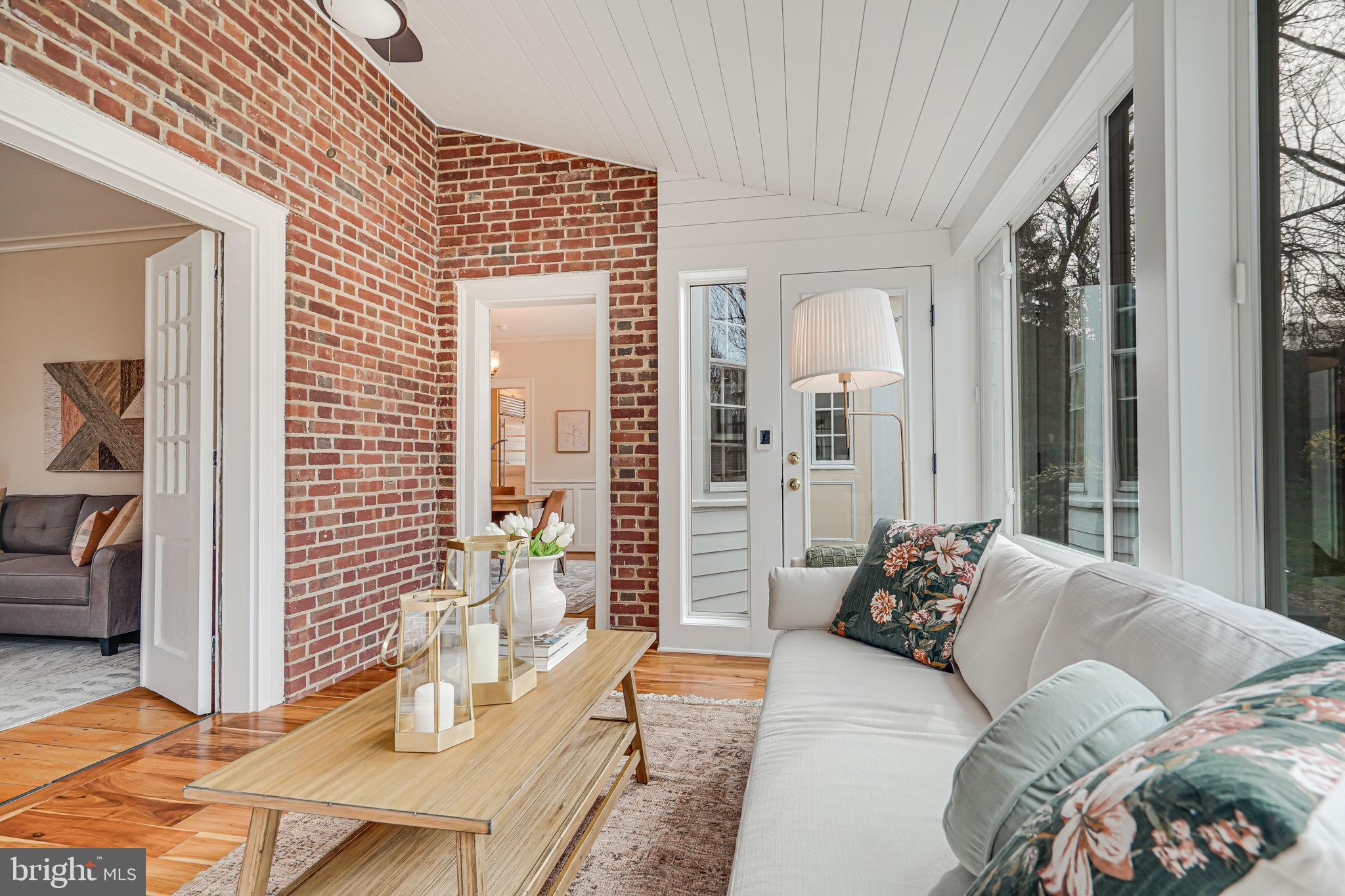 WESTMORELAND HILLS - Residential