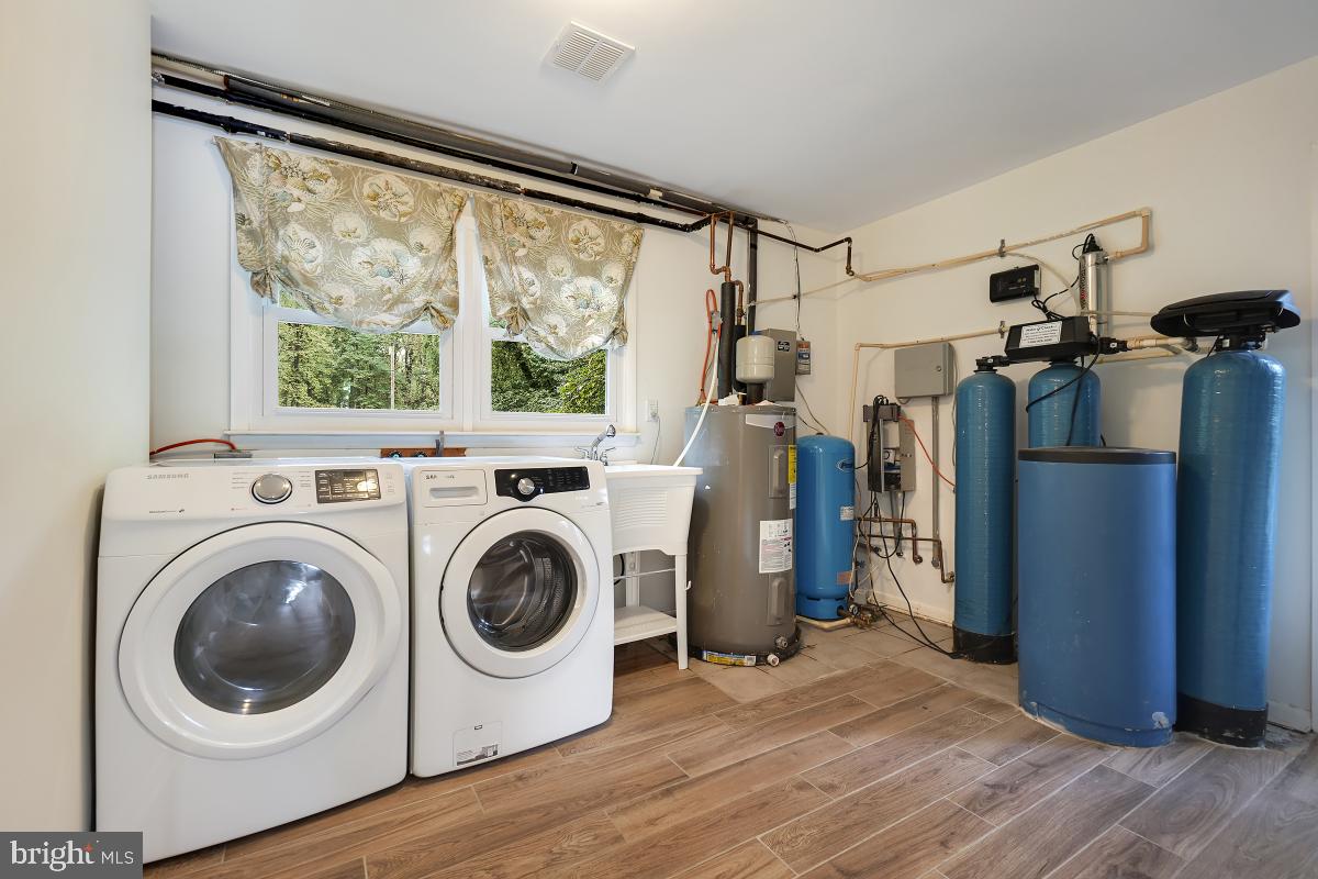 BYWATER ESTATES - Residential