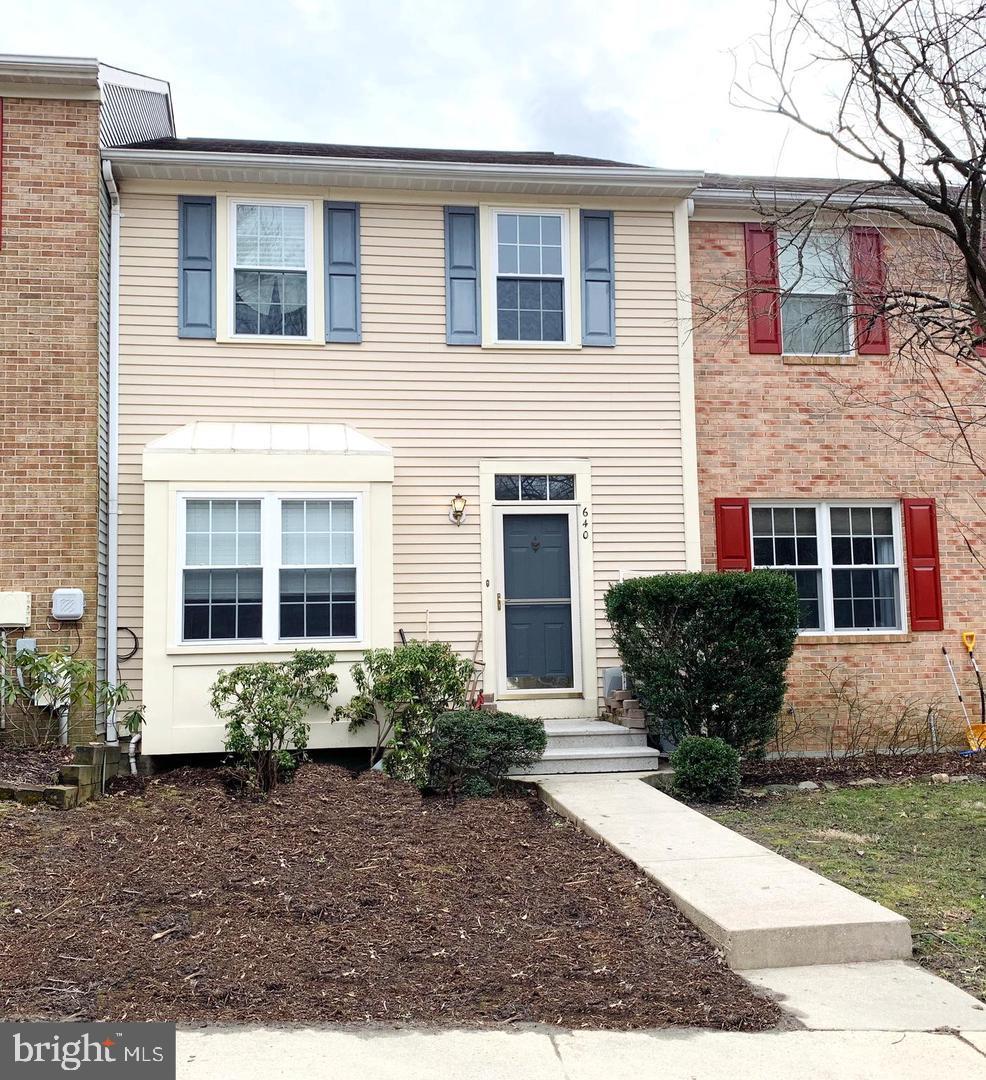 AVAILABLE AUGUST 15H. PATAPSCO FALLS TOWN HOME THAT IS MOVE IN READY! RECENTLY UPDATED 3 BEDROOM 2.5 BATH TOWNHOUSE THAT BACKS TO TREES AND IS JUST MINUTES FROM OLD ELLICOTT CITY, TREE LINED STREET, LARGE EAT-IN KITCHEN WITH WOOD FLOORS THROUGHOUT MAIN LEVEL, A BREAKFAST AREA AND SLIDERS TO THE DECK, SEPARATE DINING ROOM AND SUNKEN LIVING ROOM, FINISHED LOWER LEVEL WITH A WALKOUT, PRIMARY BEDROOM WITH PRIMARY BATH, VAULTED CEILINGS IN ALL 3 BEDROOMS. SCHEDULE A PRIVATE TOUR TODAY.