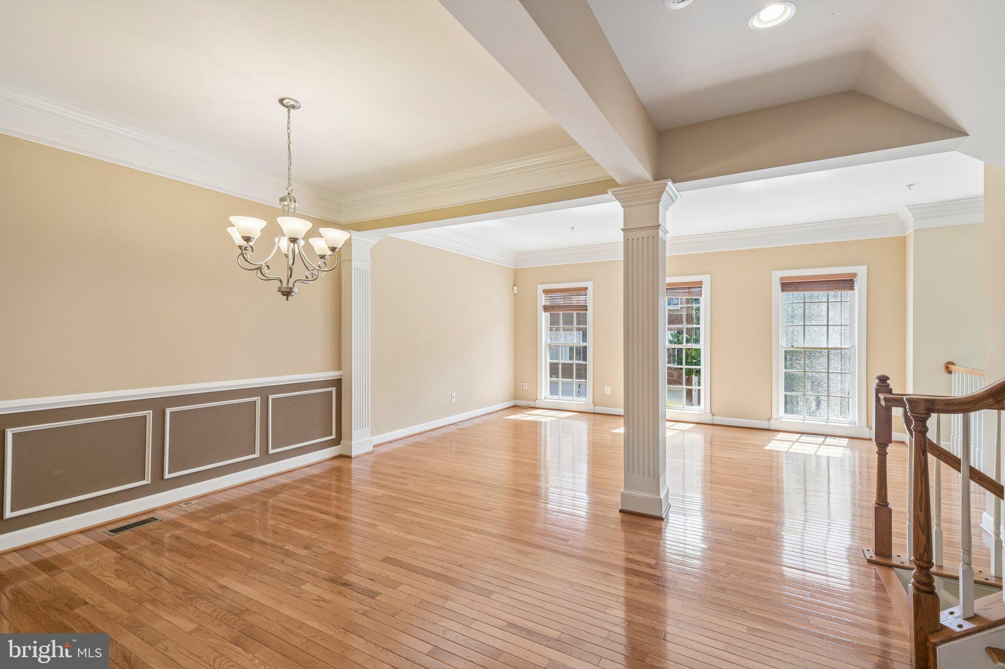7979 VIGNE COURT