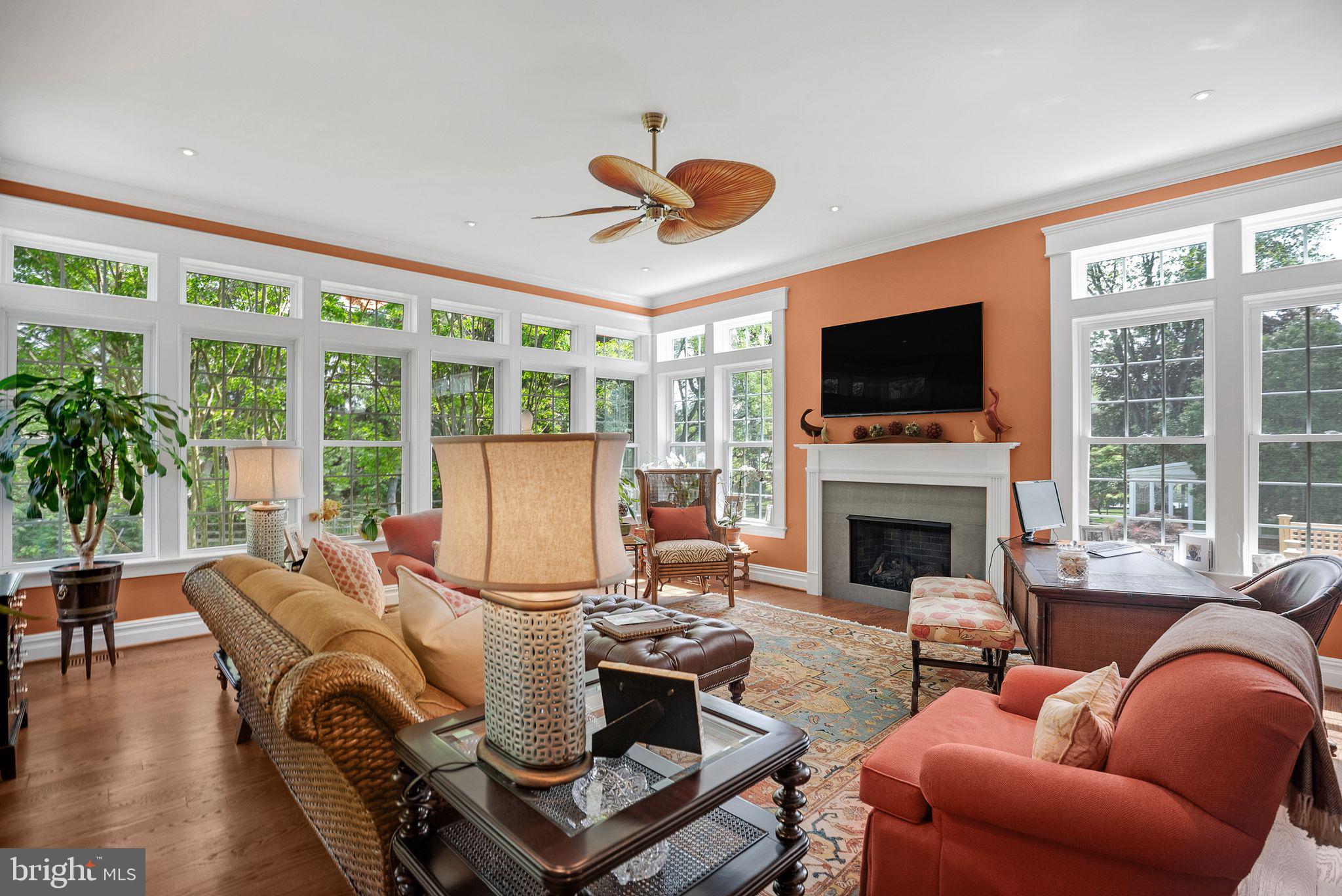 MILITIA HILL - Residential