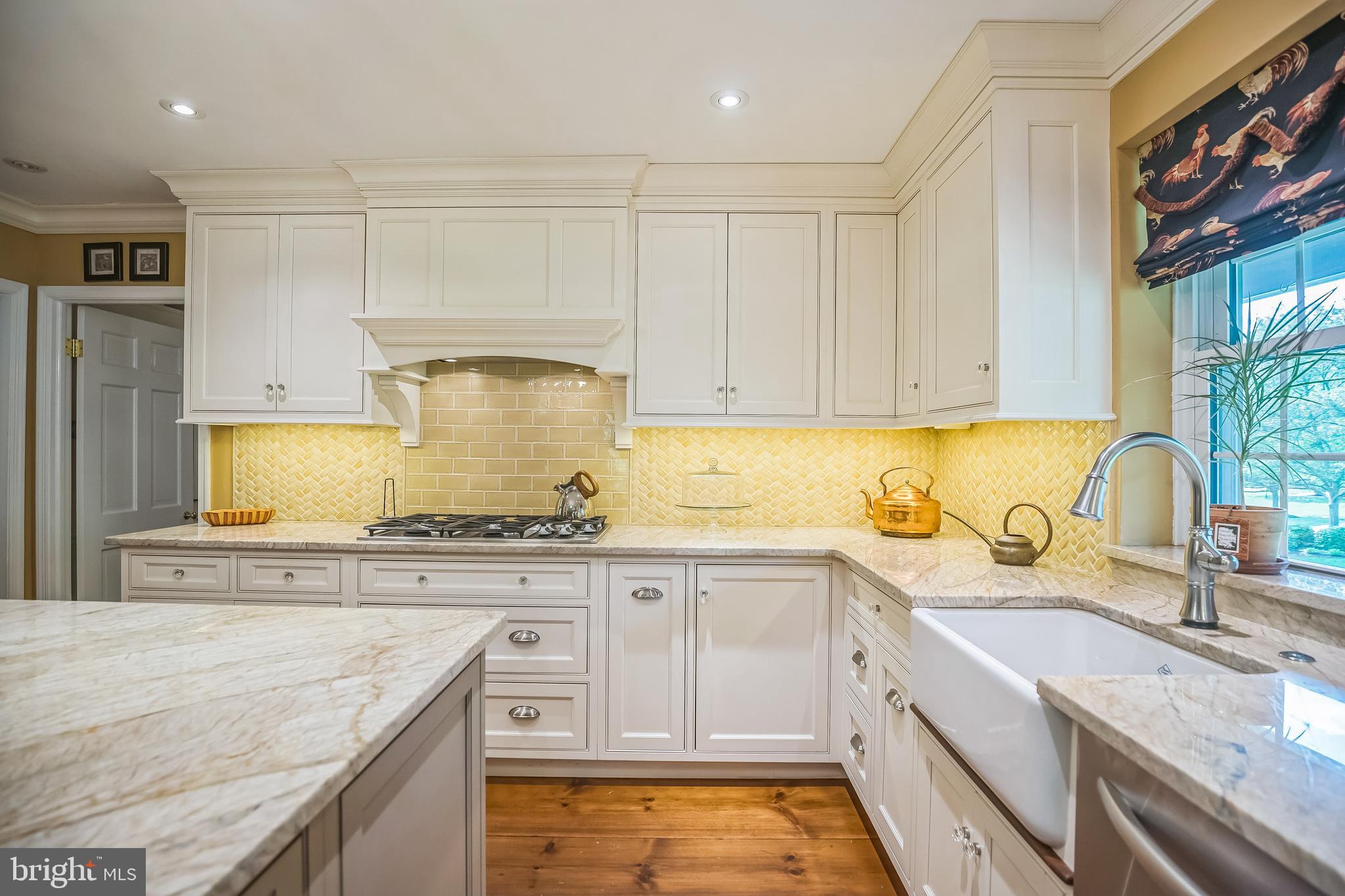 MILITIA HILL - Residential