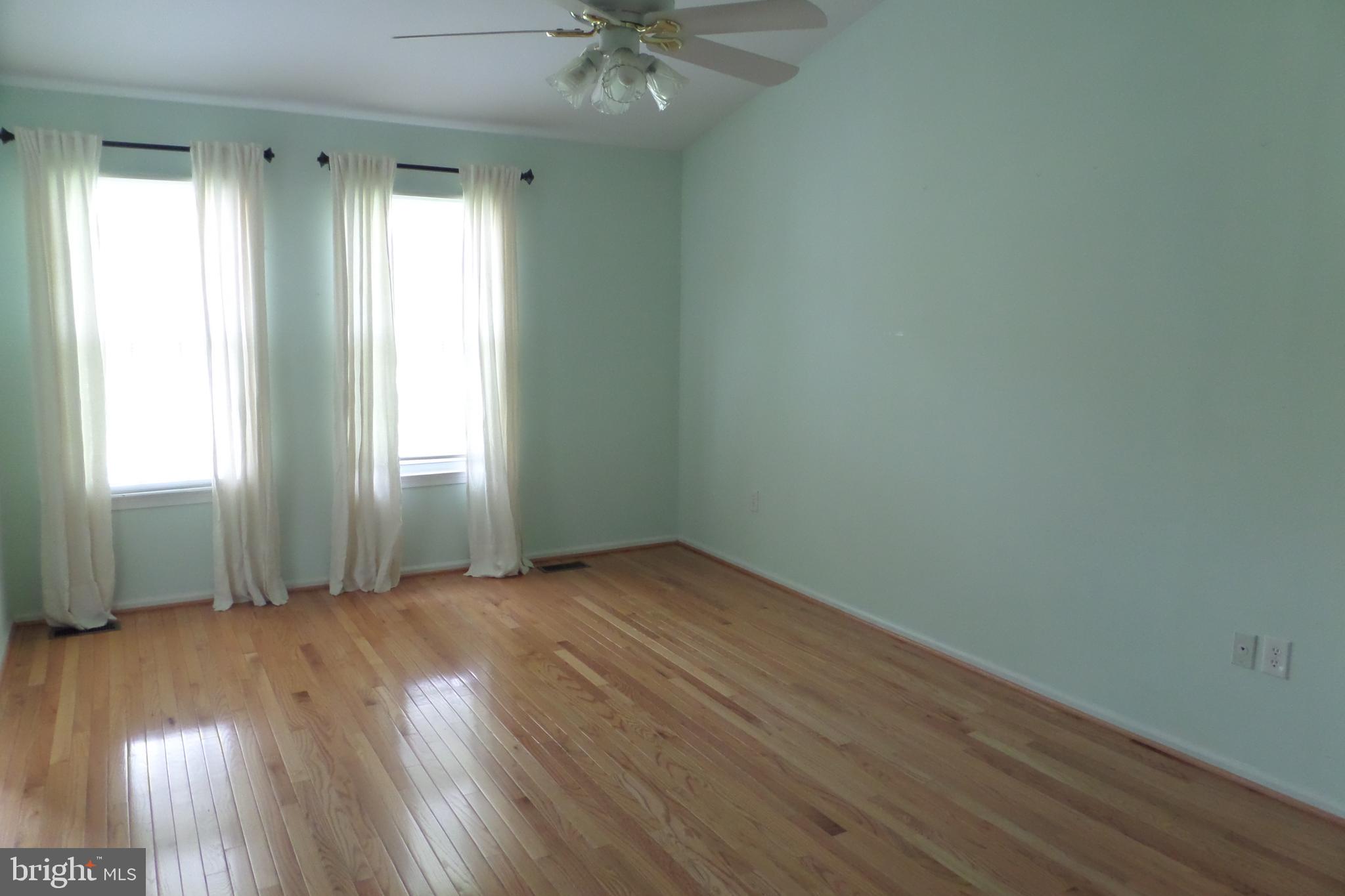 PARK OVERLOOK - Residential Lease