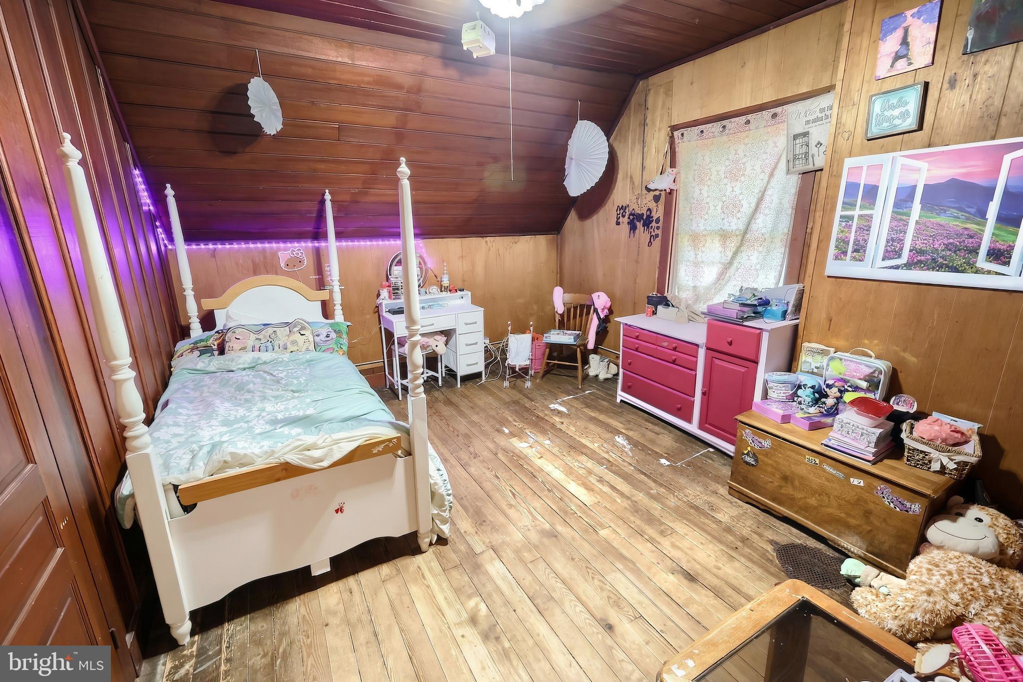 FELTON/BROUGEVILLE - Residential