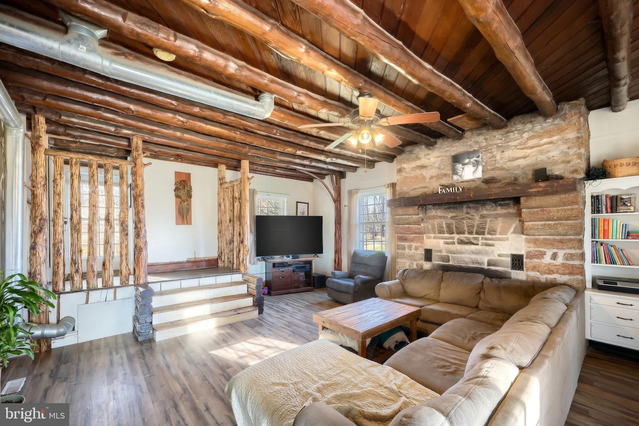 FELTON/BROUGEVILLE - Residential