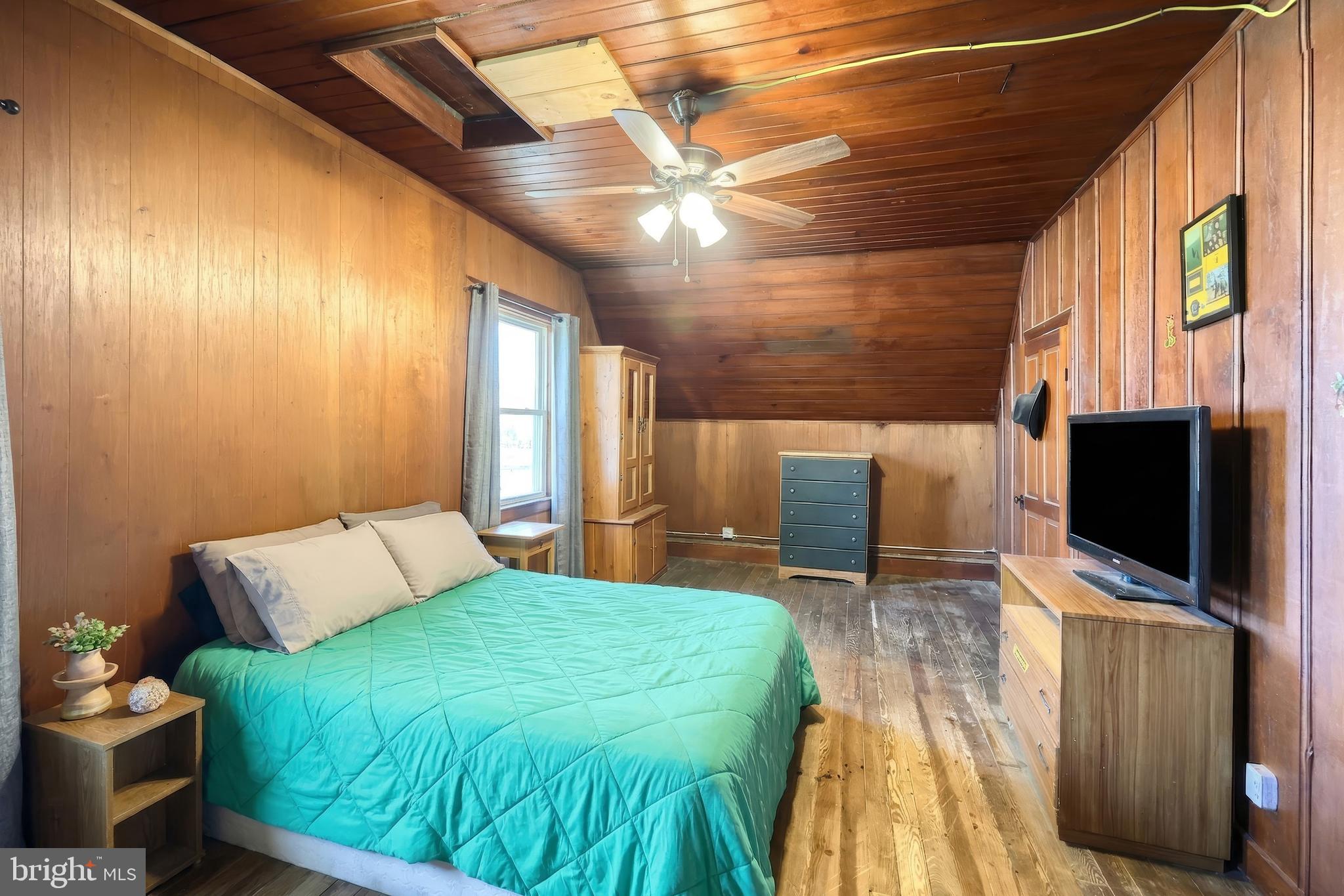 FELTON/BROUGEVILLE - Residential