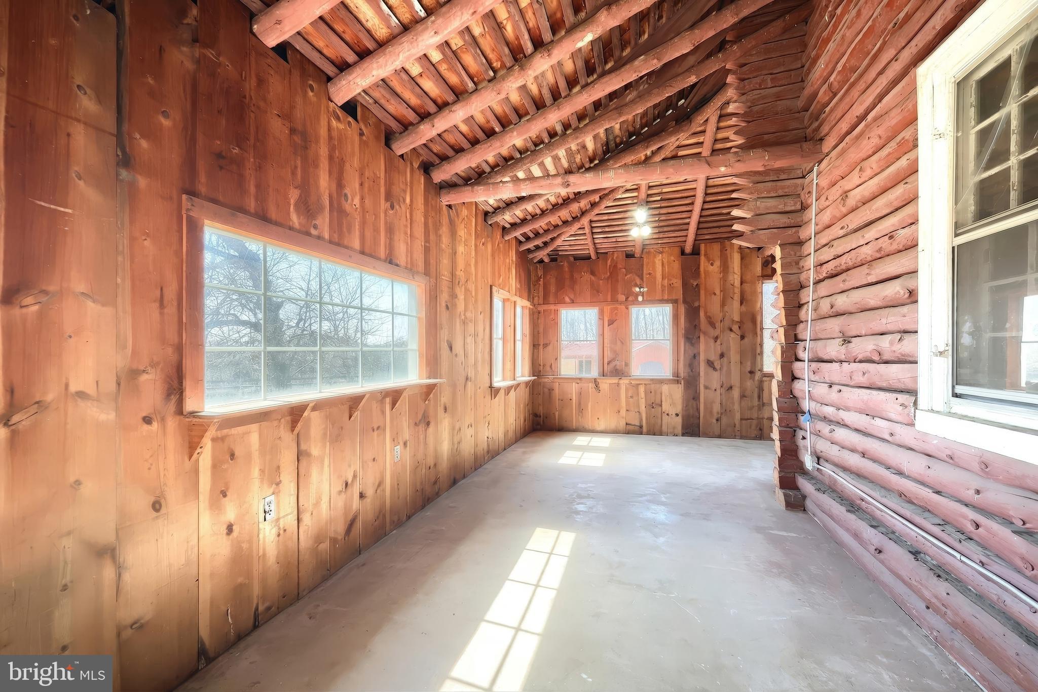 FELTON/BROUGEVILLE - Residential