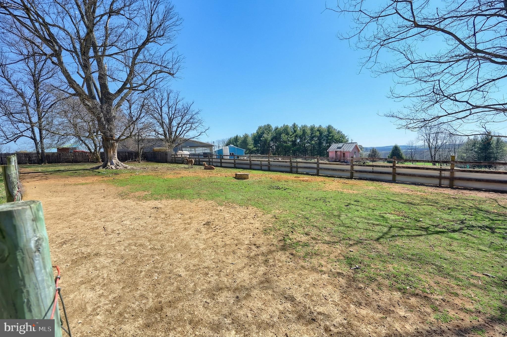 FELTON/BROUGEVILLE - Residential