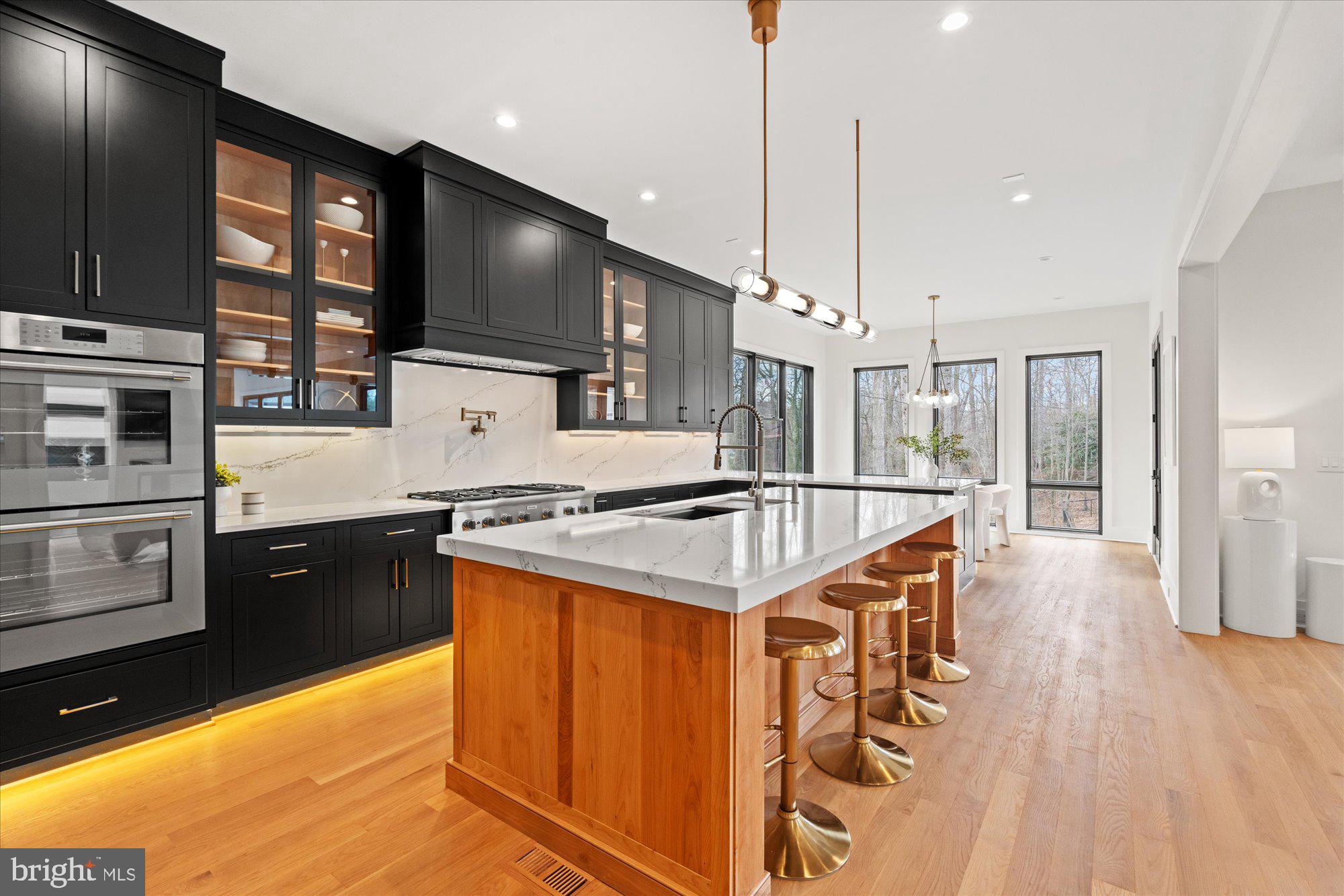 SALONA VILLAGE - Residential