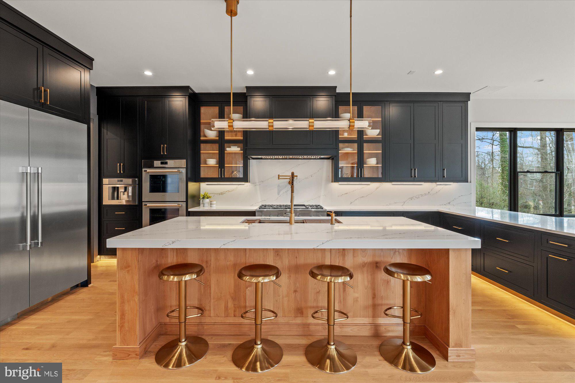 SALONA VILLAGE - Residential