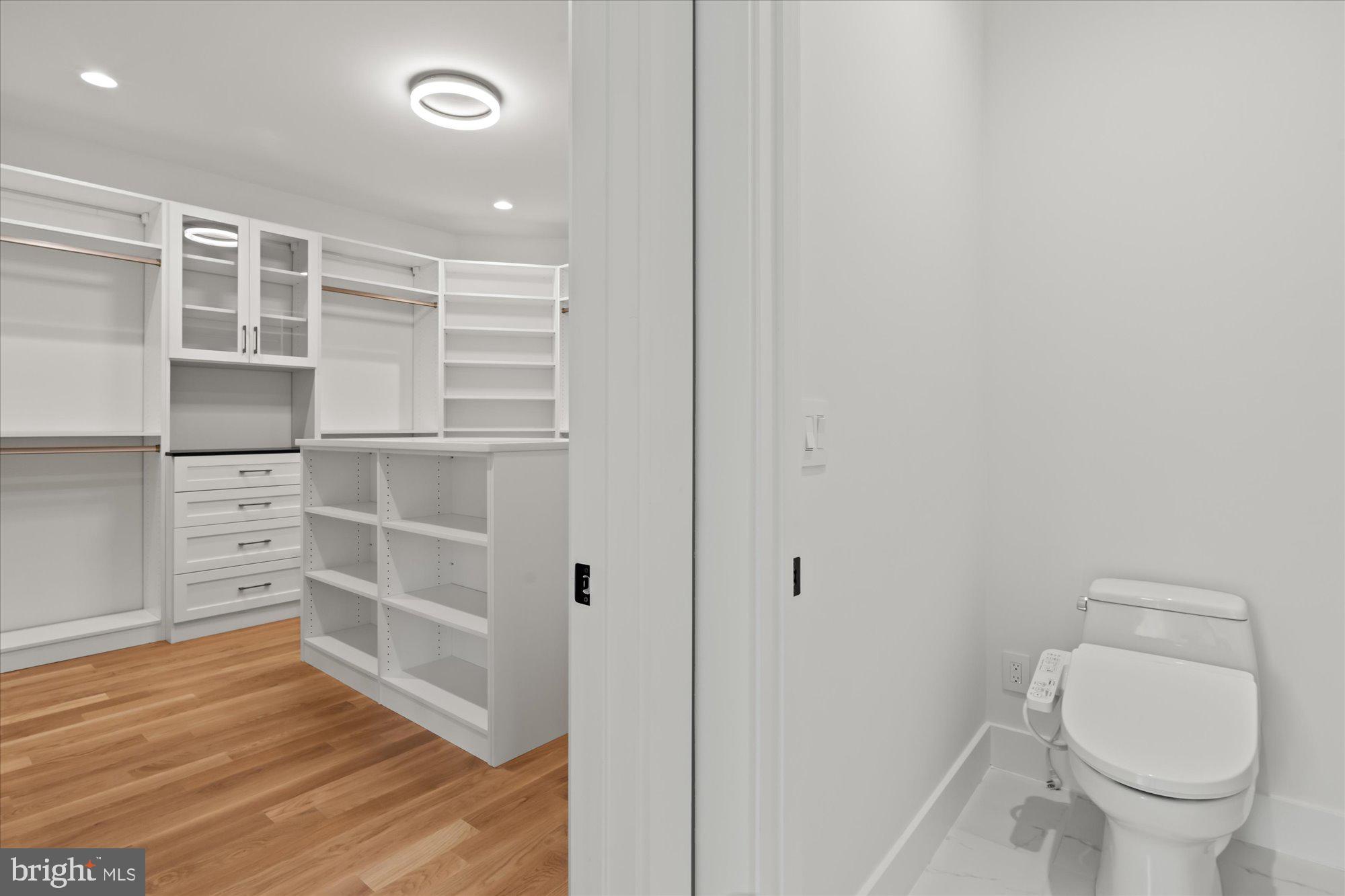 SALONA VILLAGE - Residential