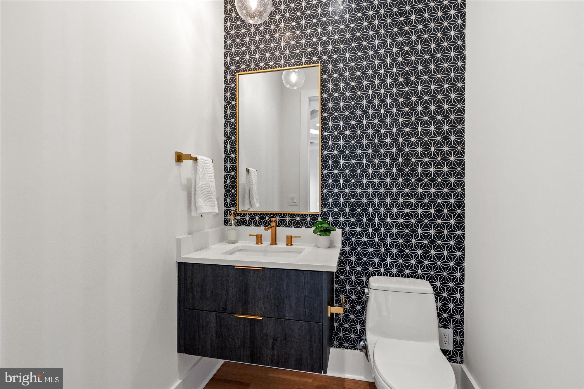 SALONA VILLAGE - Residential