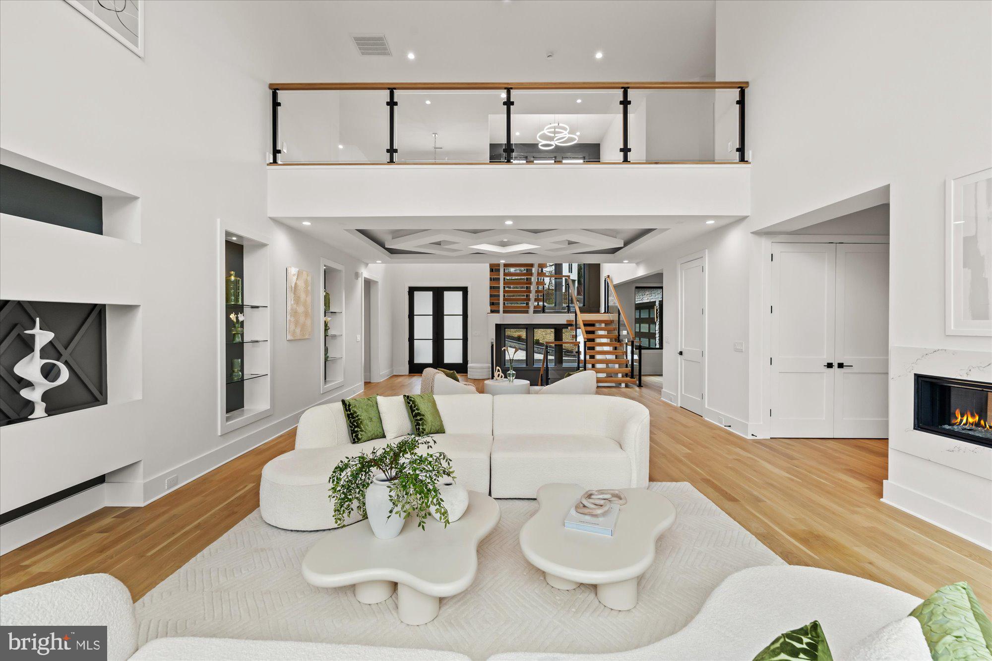 SALONA VILLAGE - Residential