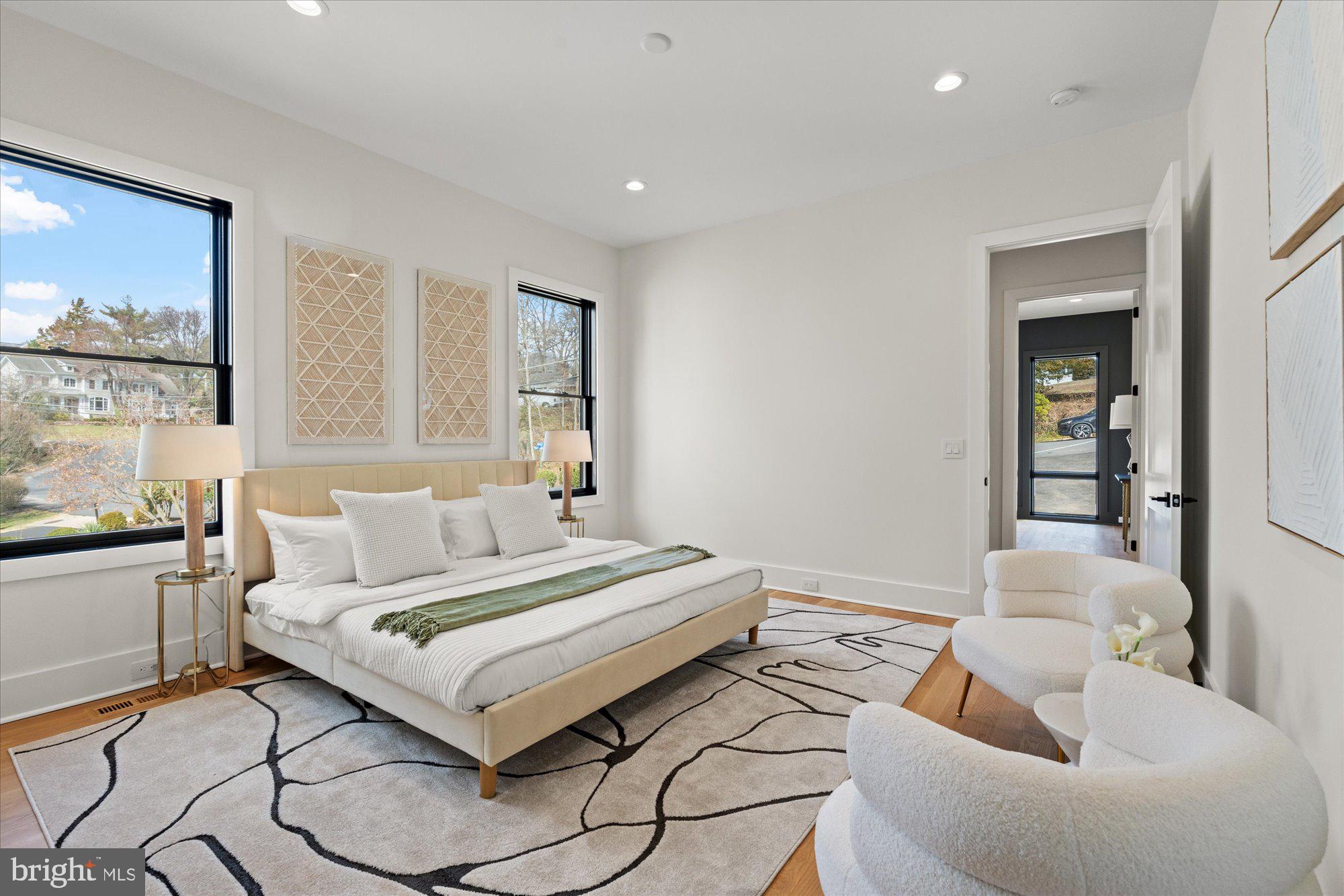 SALONA VILLAGE - Residential