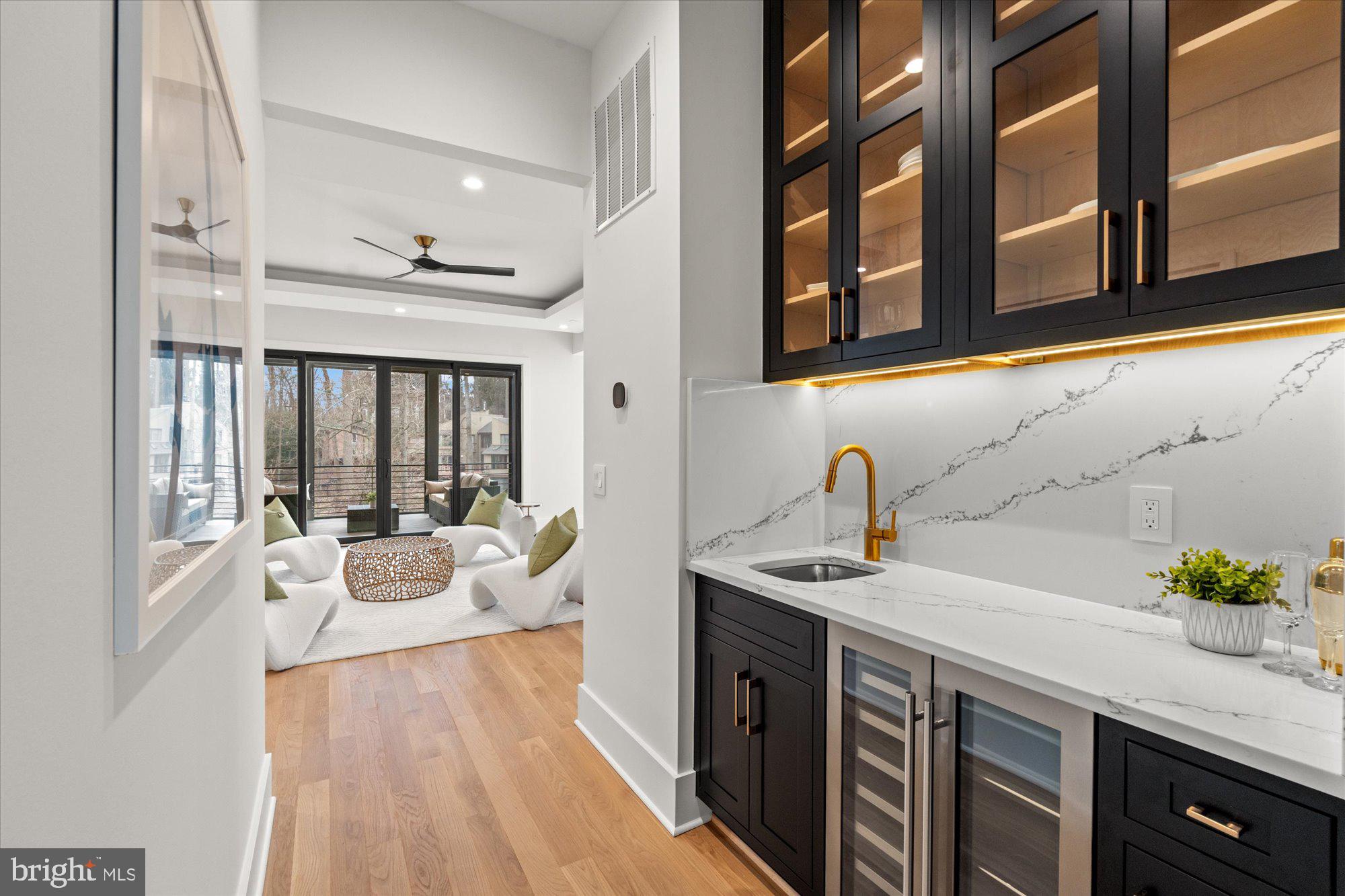 SALONA VILLAGE - Residential