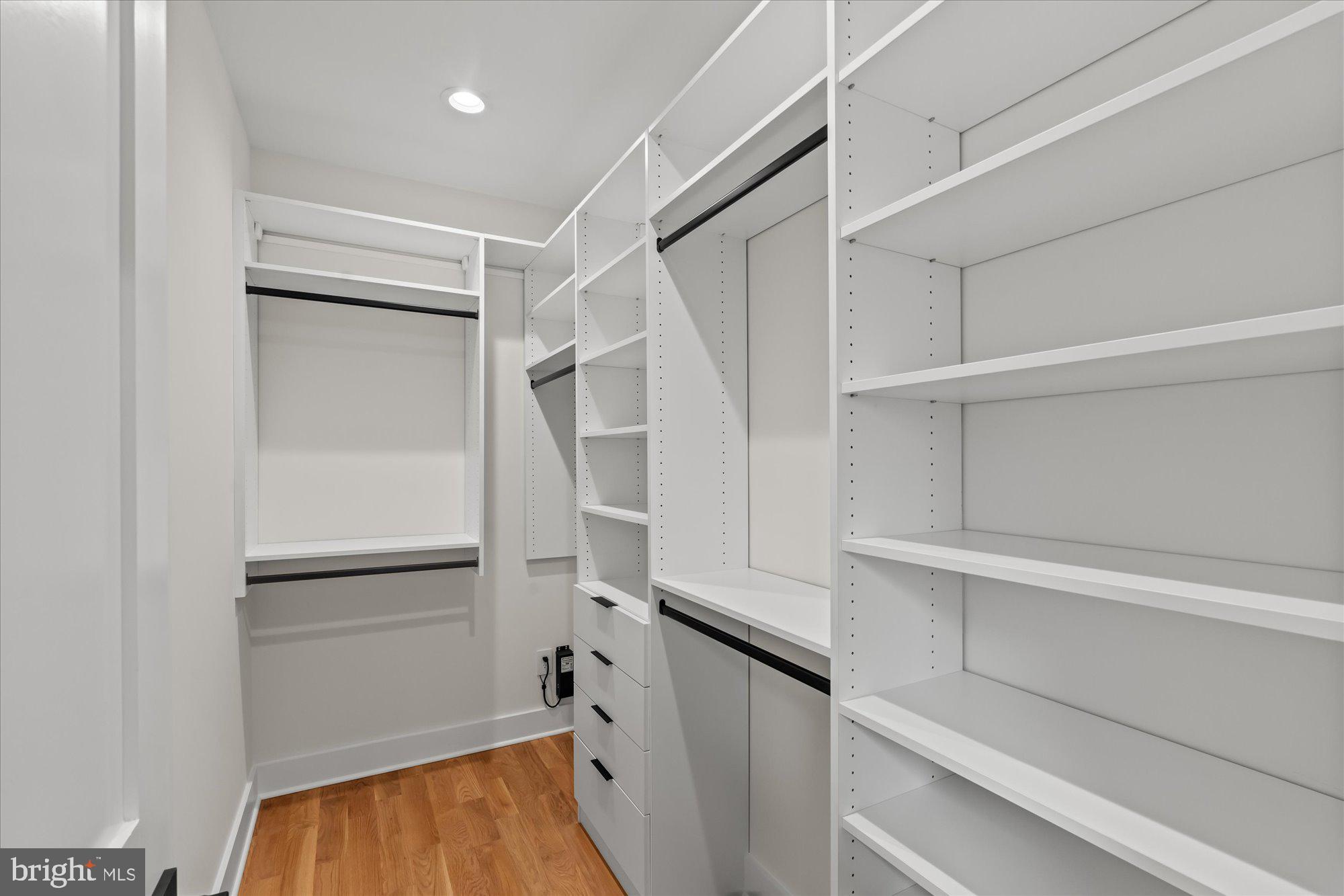 SALONA VILLAGE - Residential