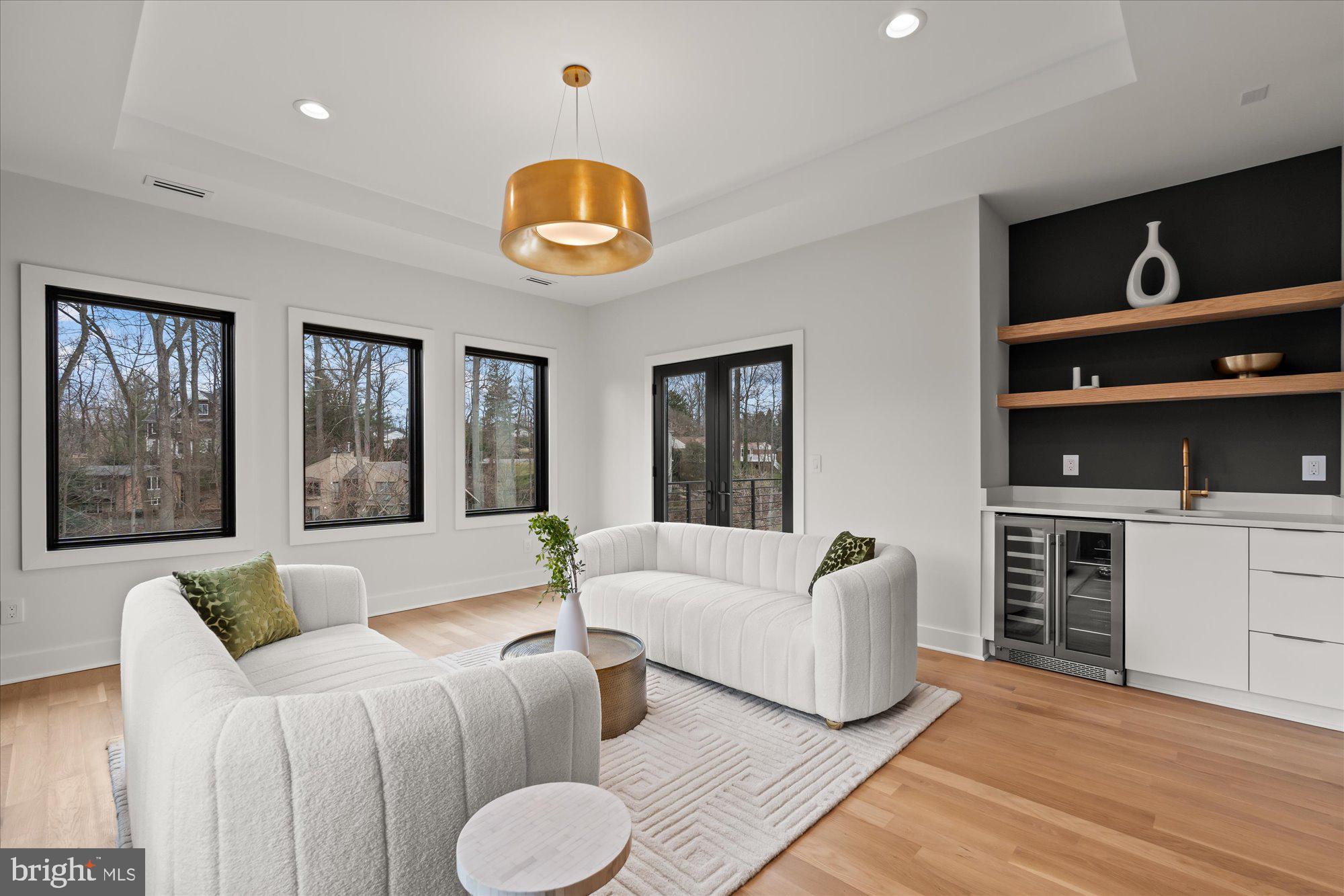 SALONA VILLAGE - Residential