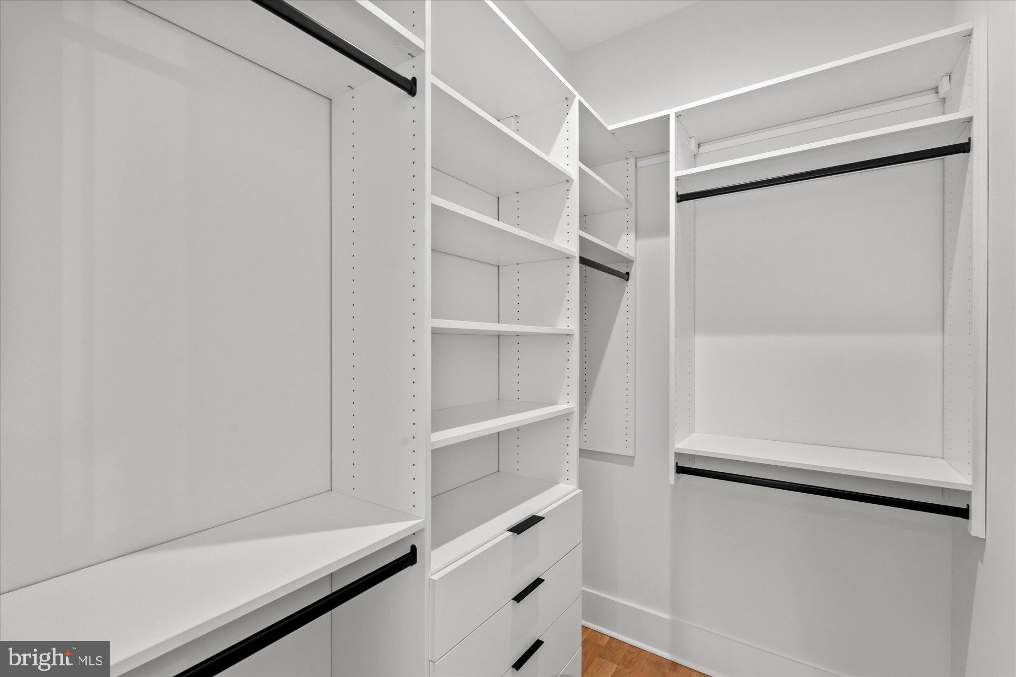 SALONA VILLAGE - Residential