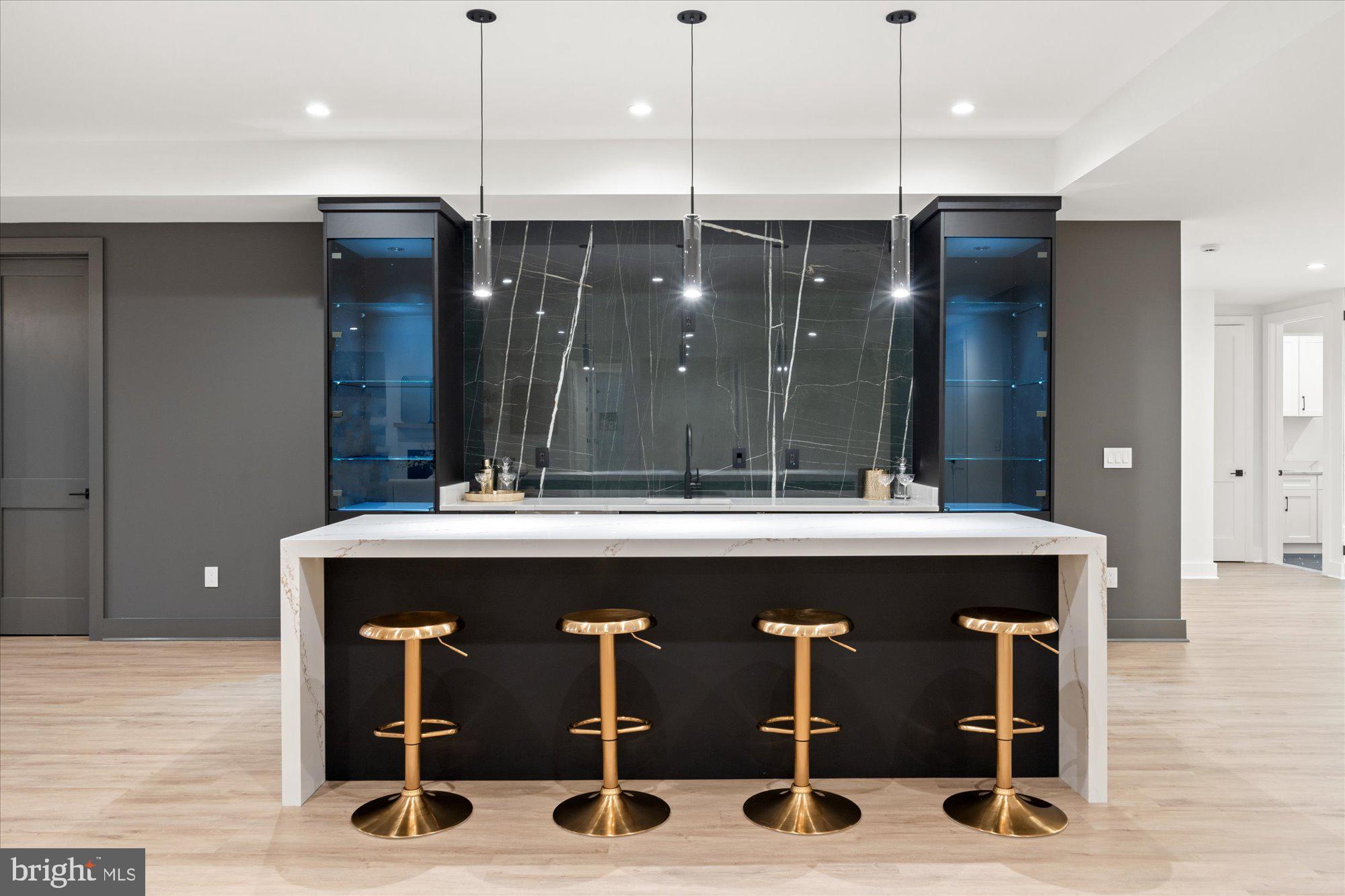 SALONA VILLAGE - Residential