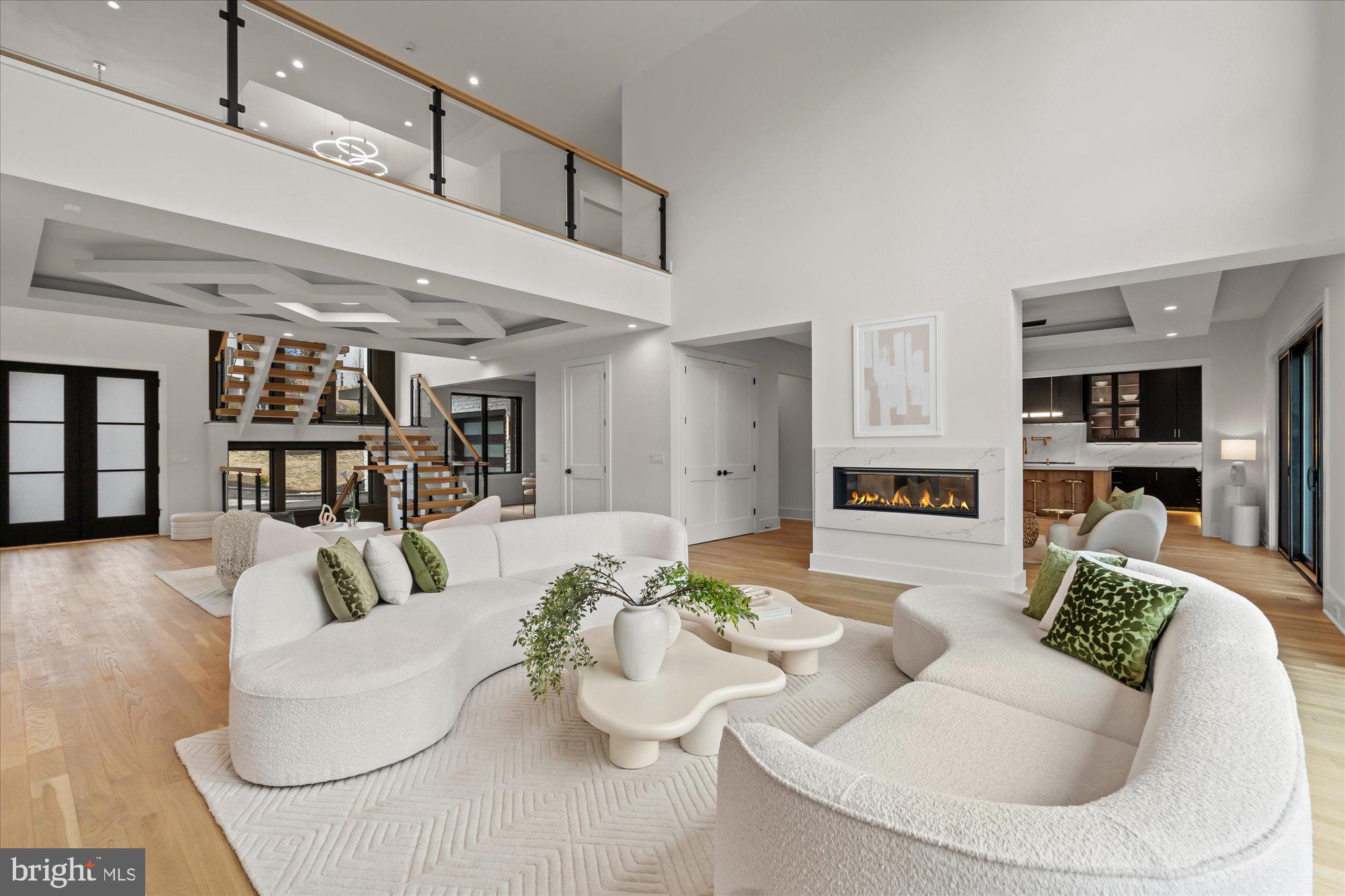 SALONA VILLAGE - Residential