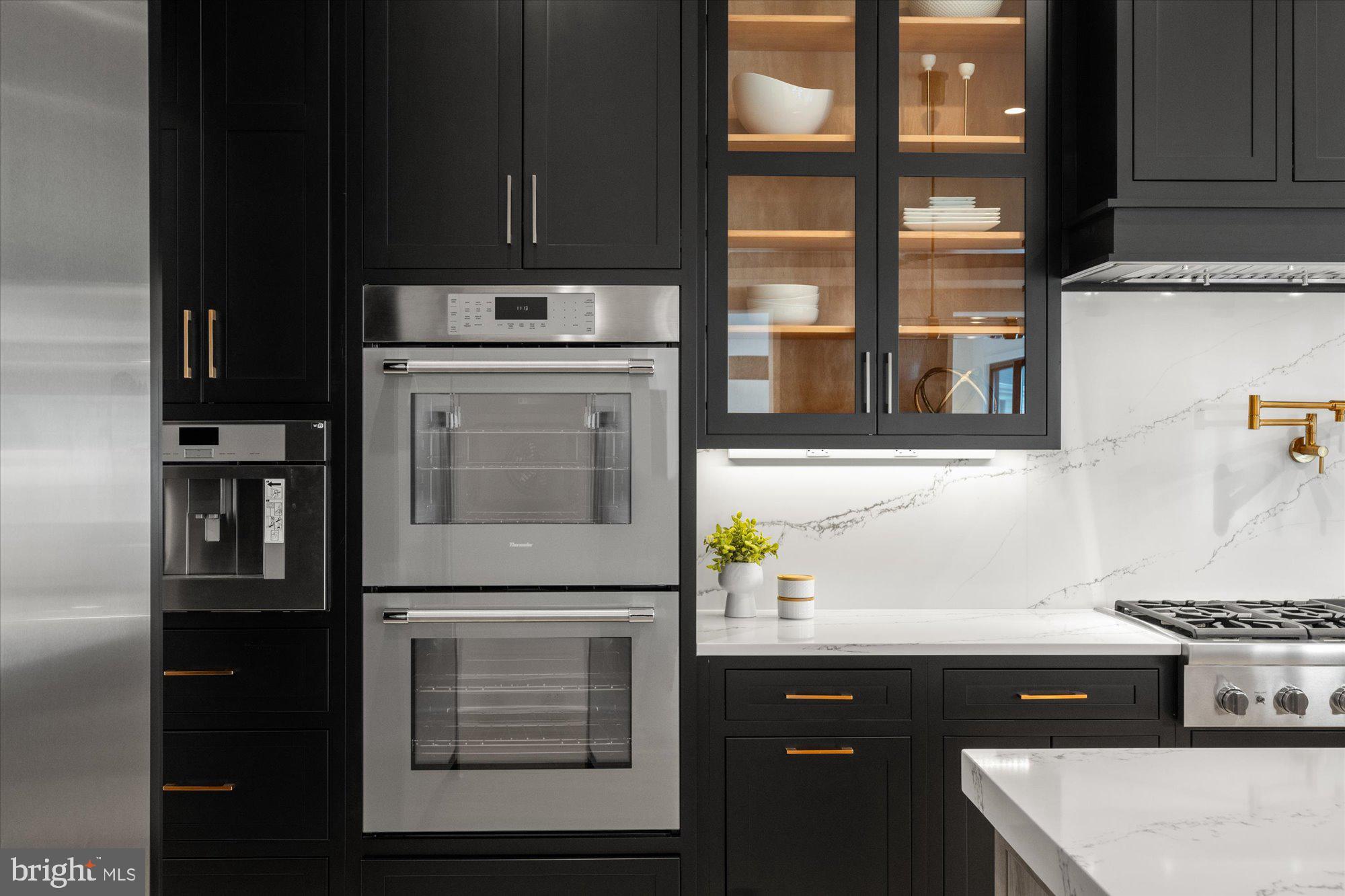 SALONA VILLAGE - Residential