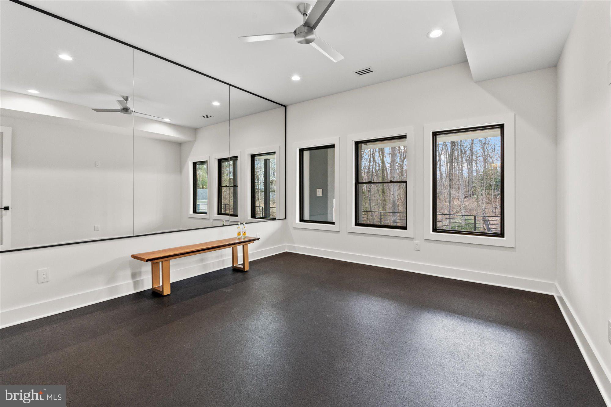 SALONA VILLAGE - Residential