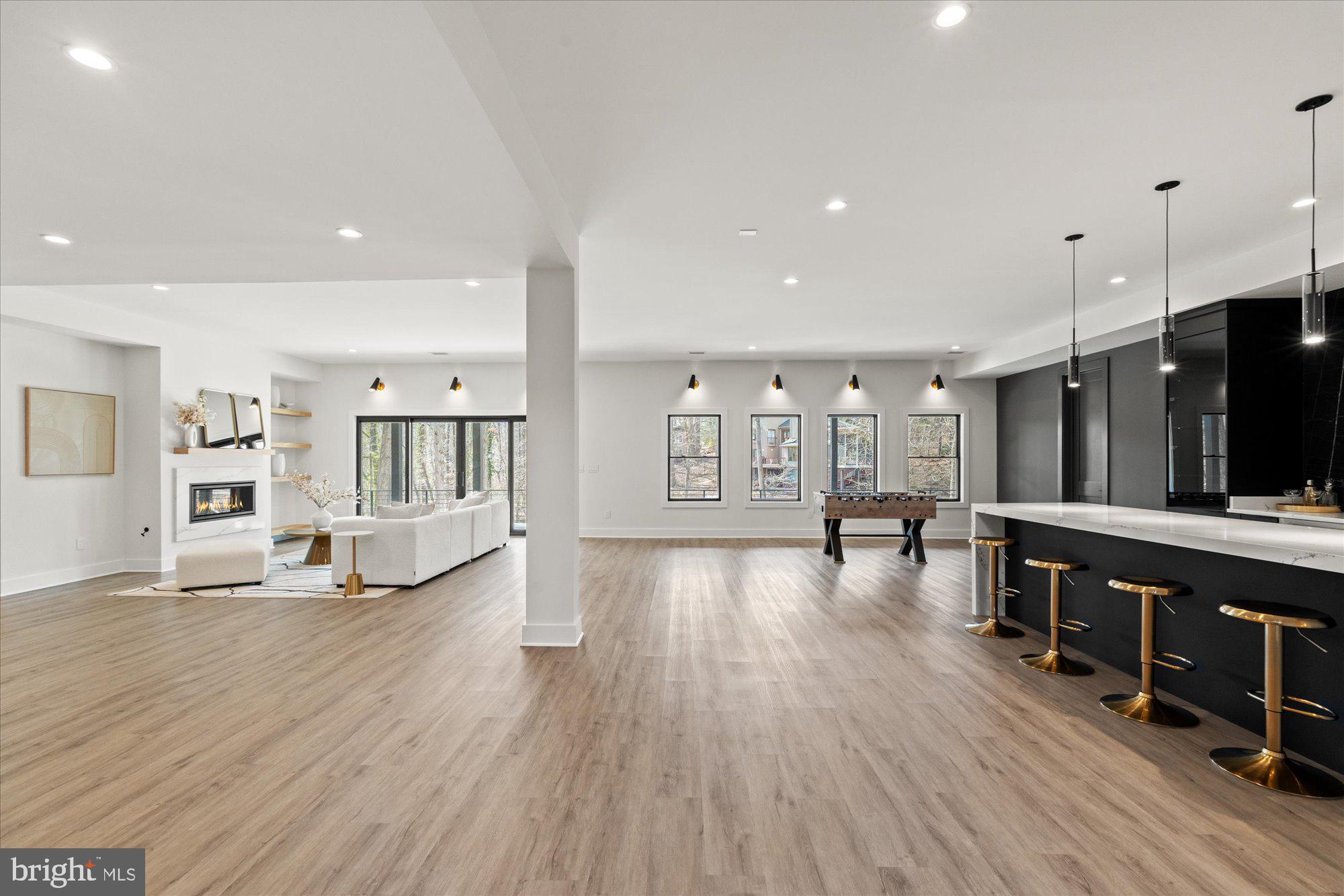 SALONA VILLAGE - Residential