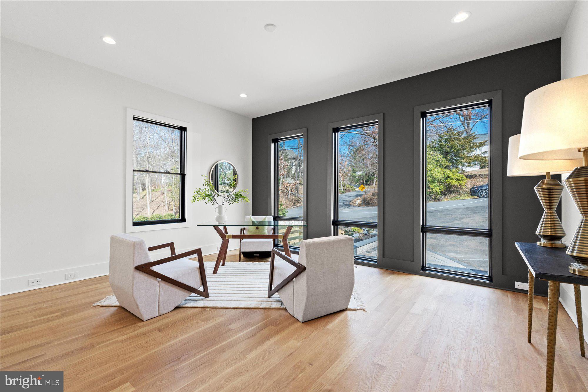 SALONA VILLAGE - Residential