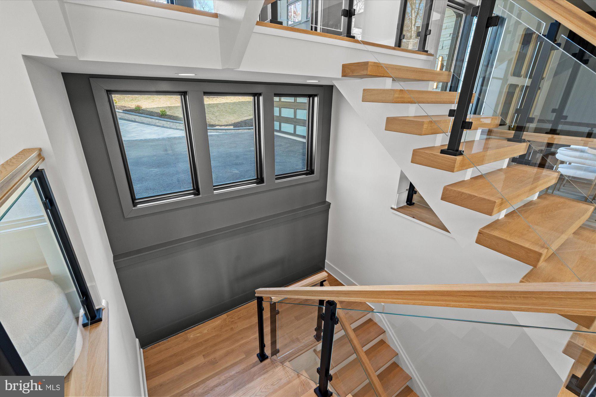 SALONA VILLAGE - Residential