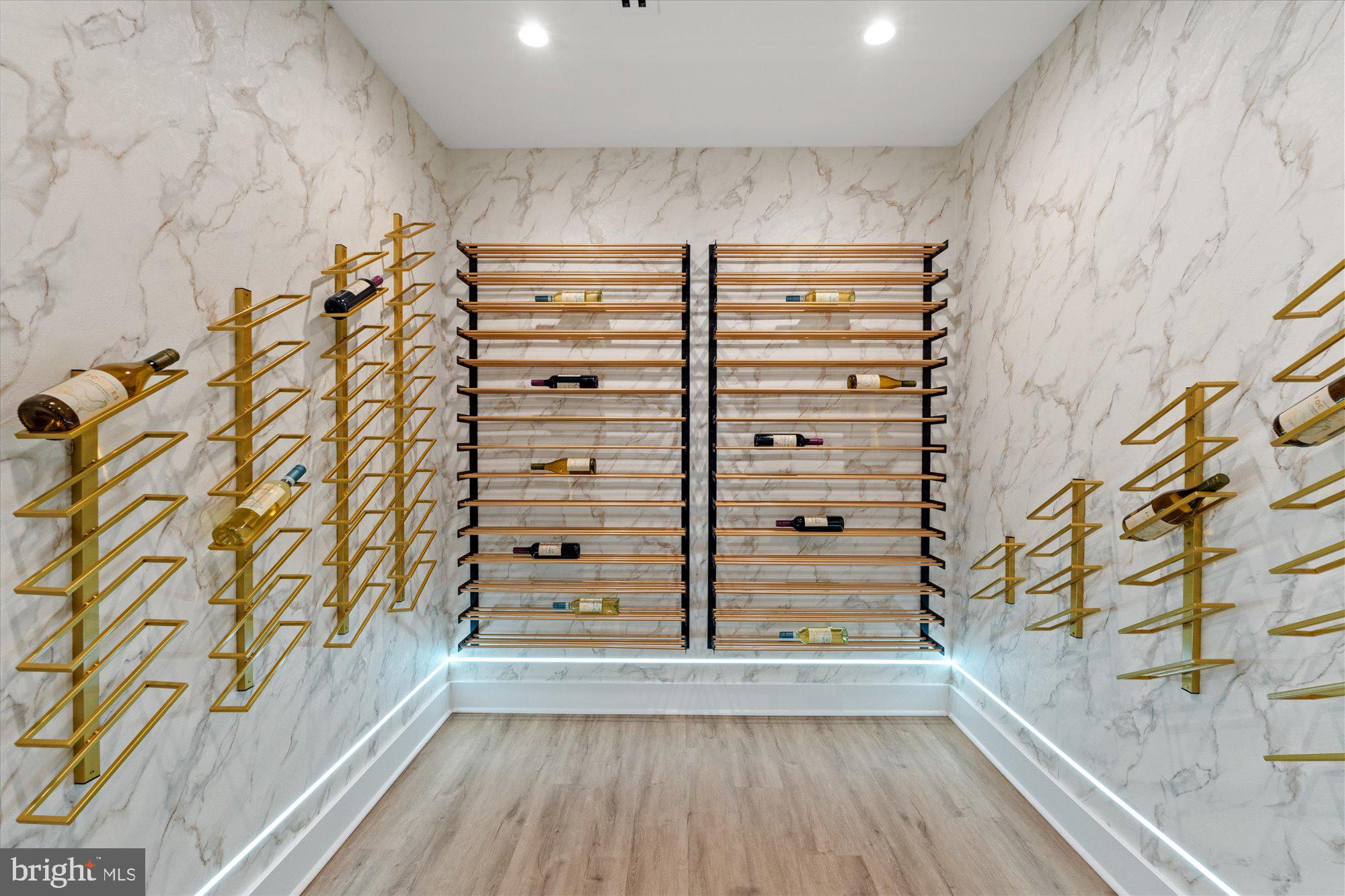 SALONA VILLAGE - Residential