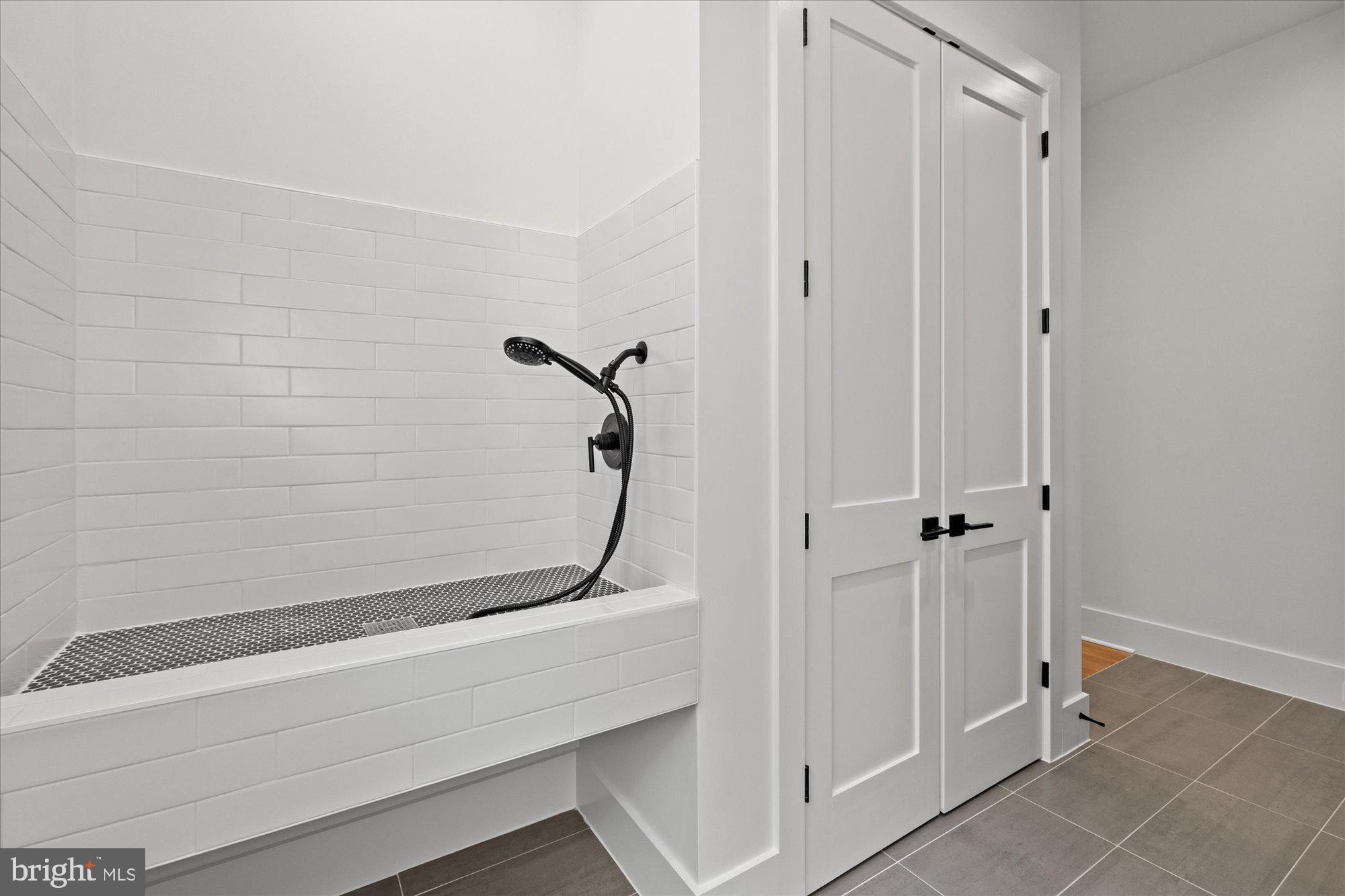 SALONA VILLAGE - Residential