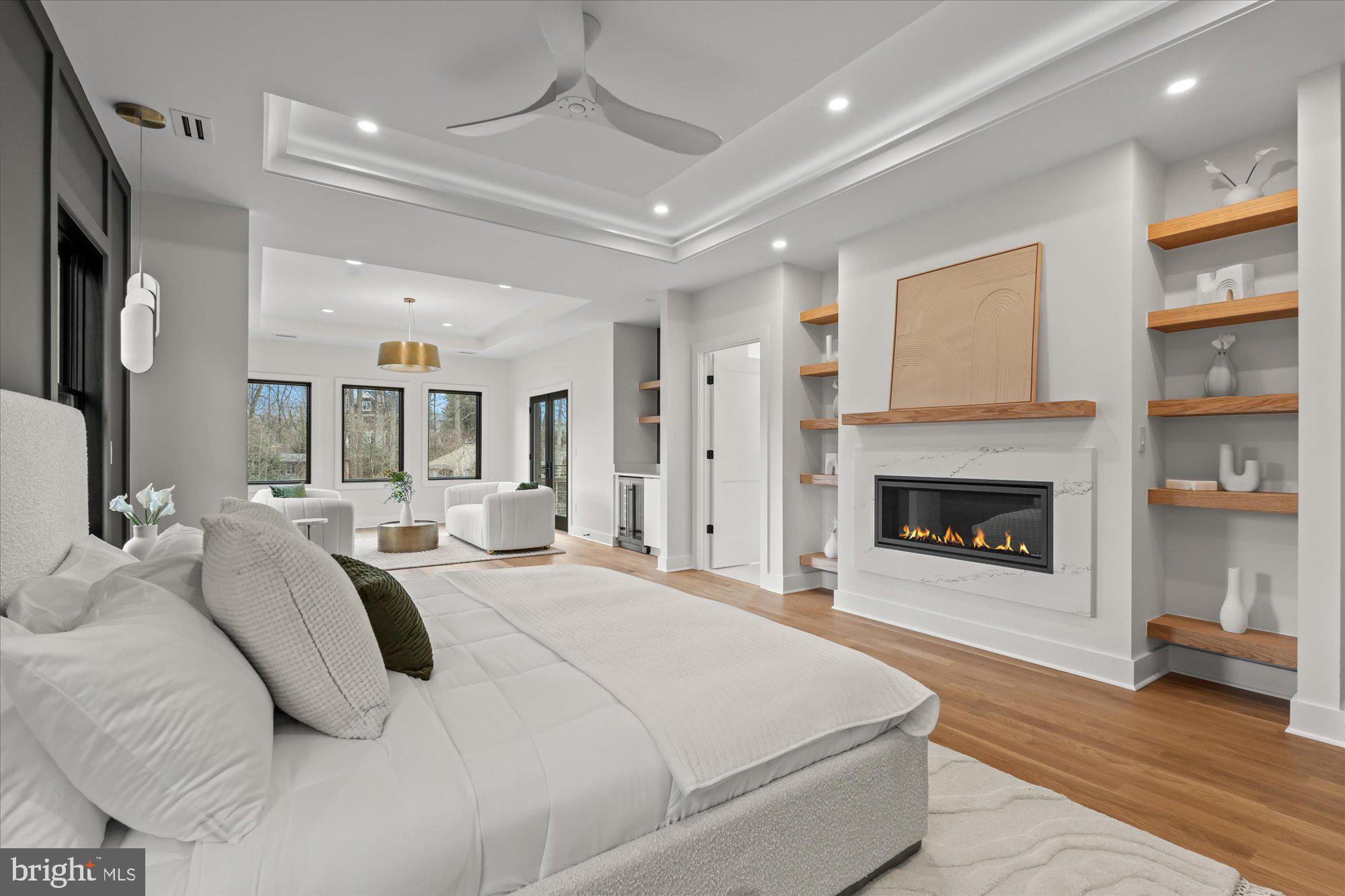 SALONA VILLAGE - Residential