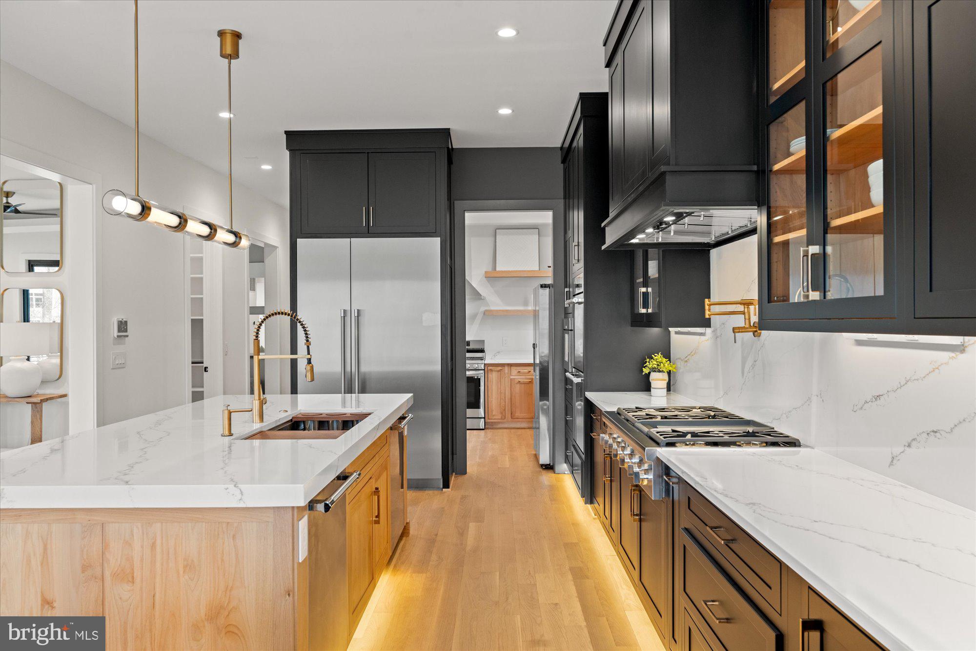 SALONA VILLAGE - Residential