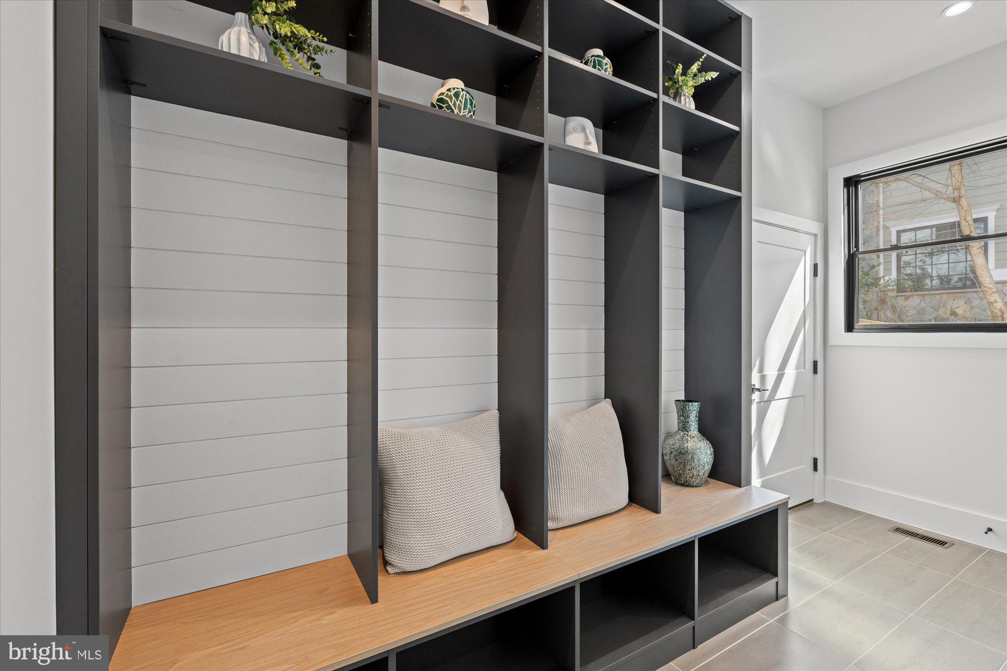 SALONA VILLAGE - Residential