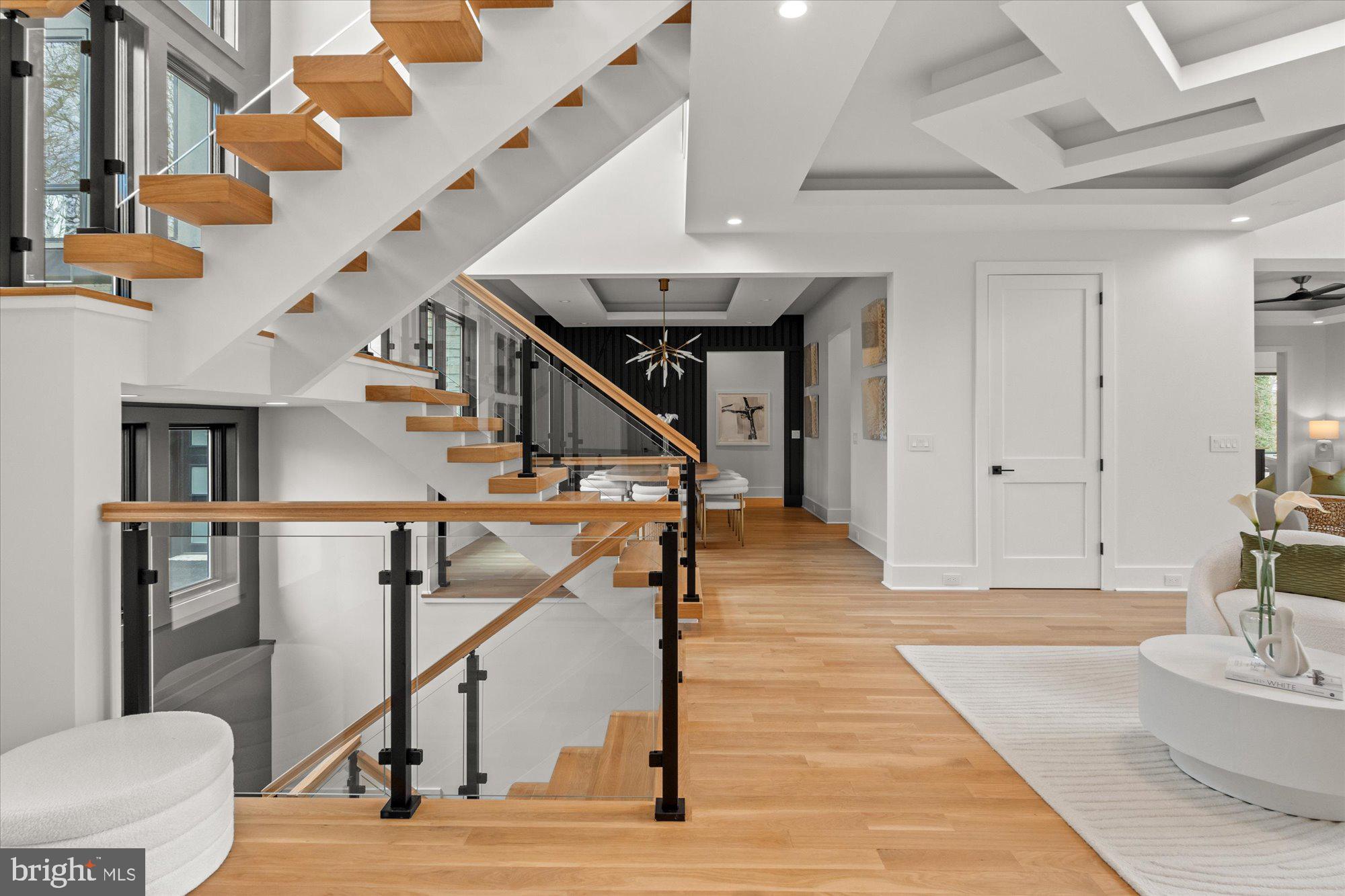 SALONA VILLAGE - Residential