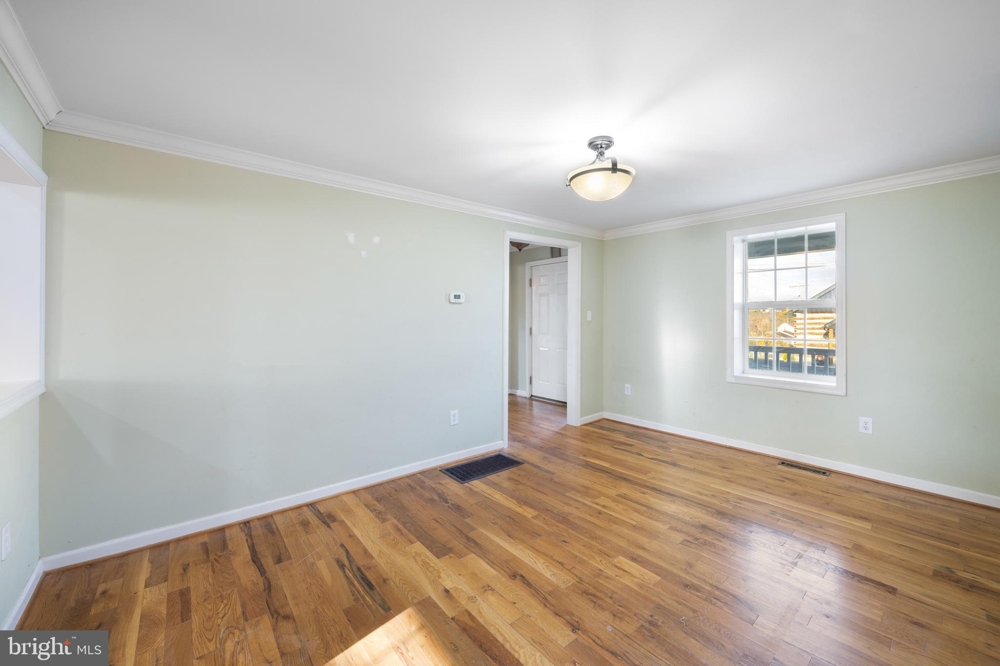 MIDDLETOWN - Residential