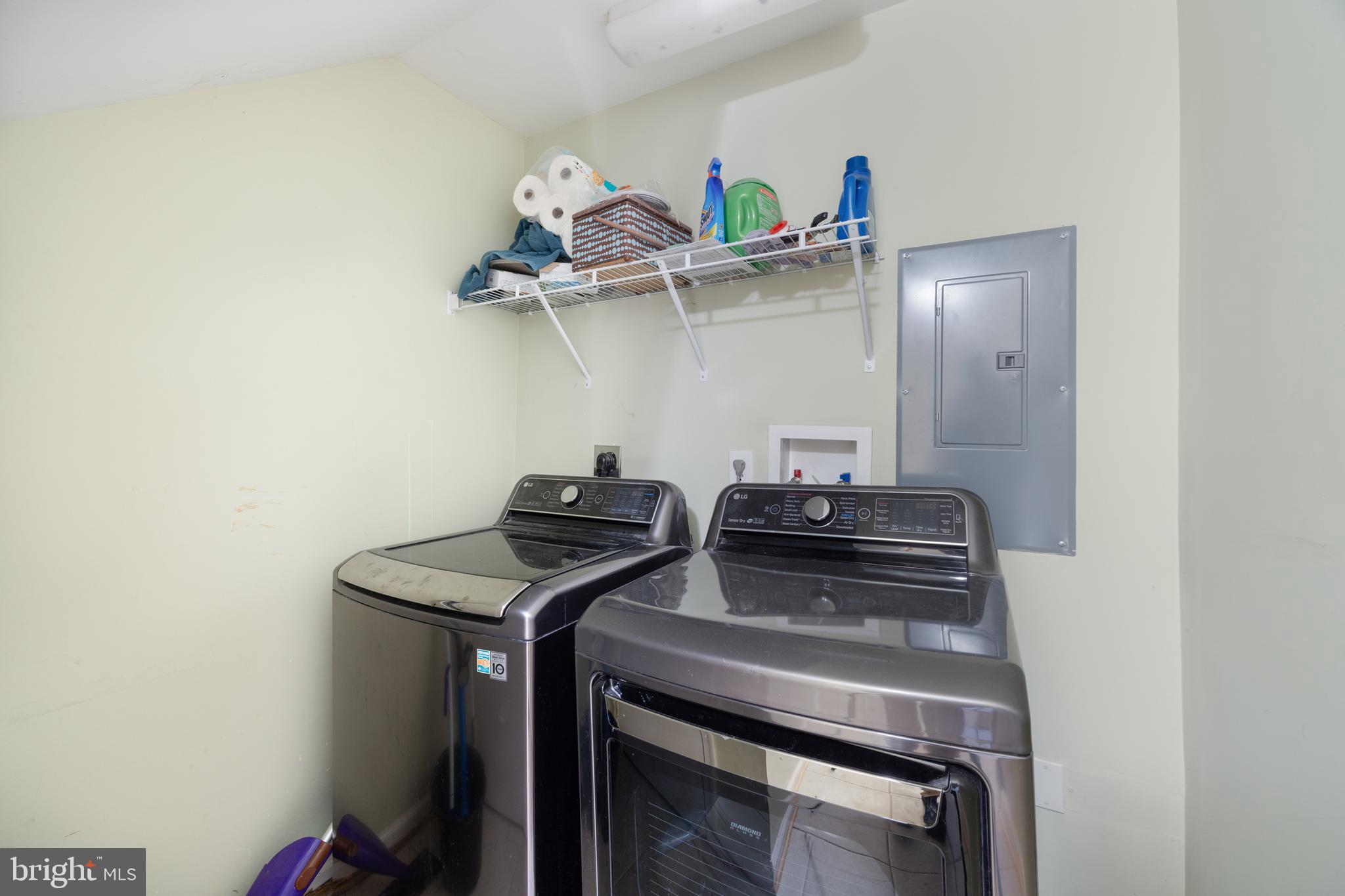 MIDDLETOWN - Residential