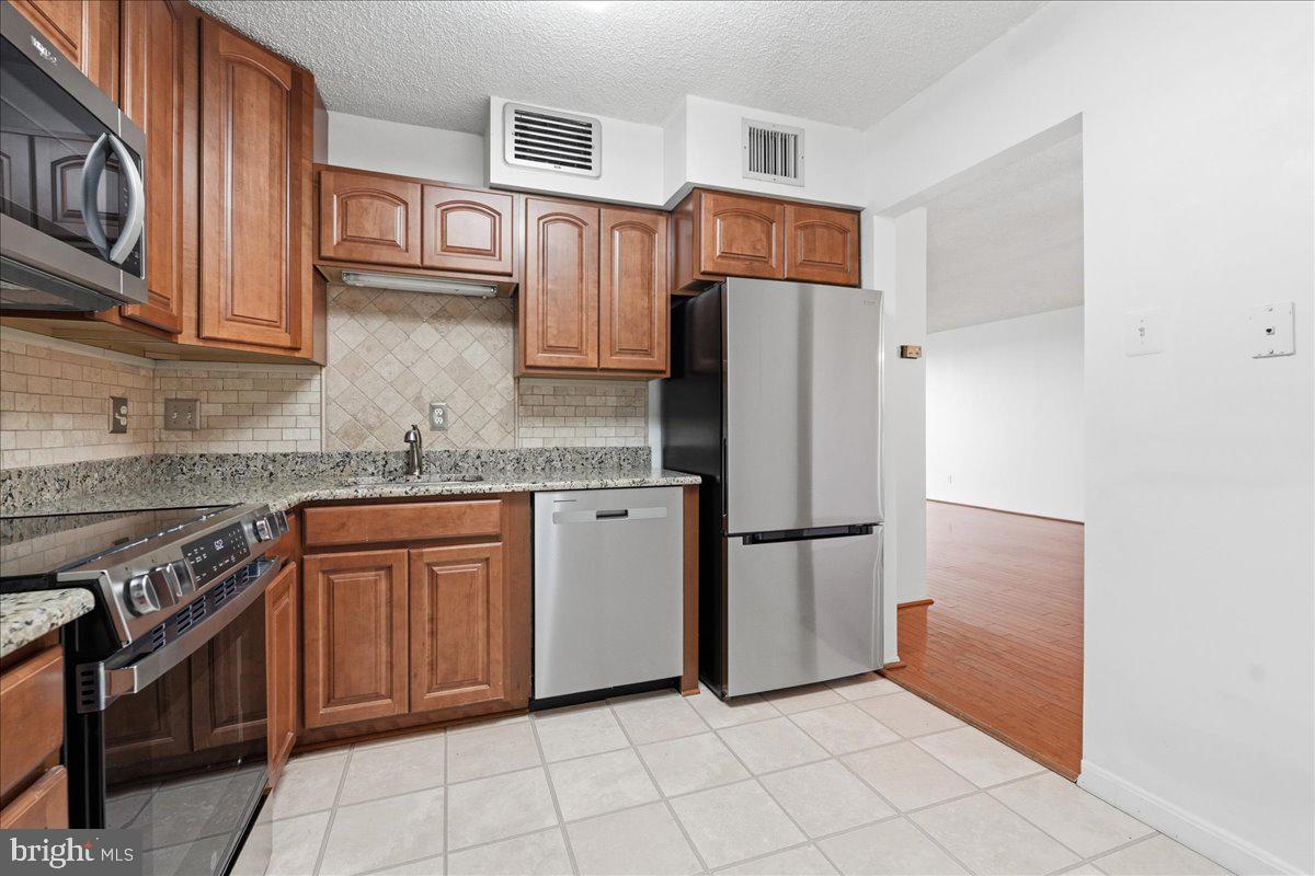 REGENCY AT MCLEAN - Residential