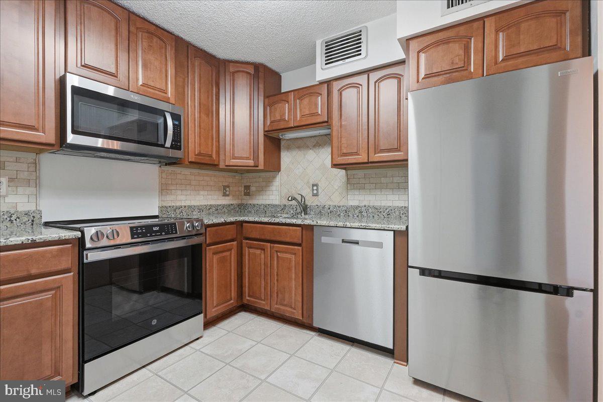 REGENCY AT MCLEAN - Residential