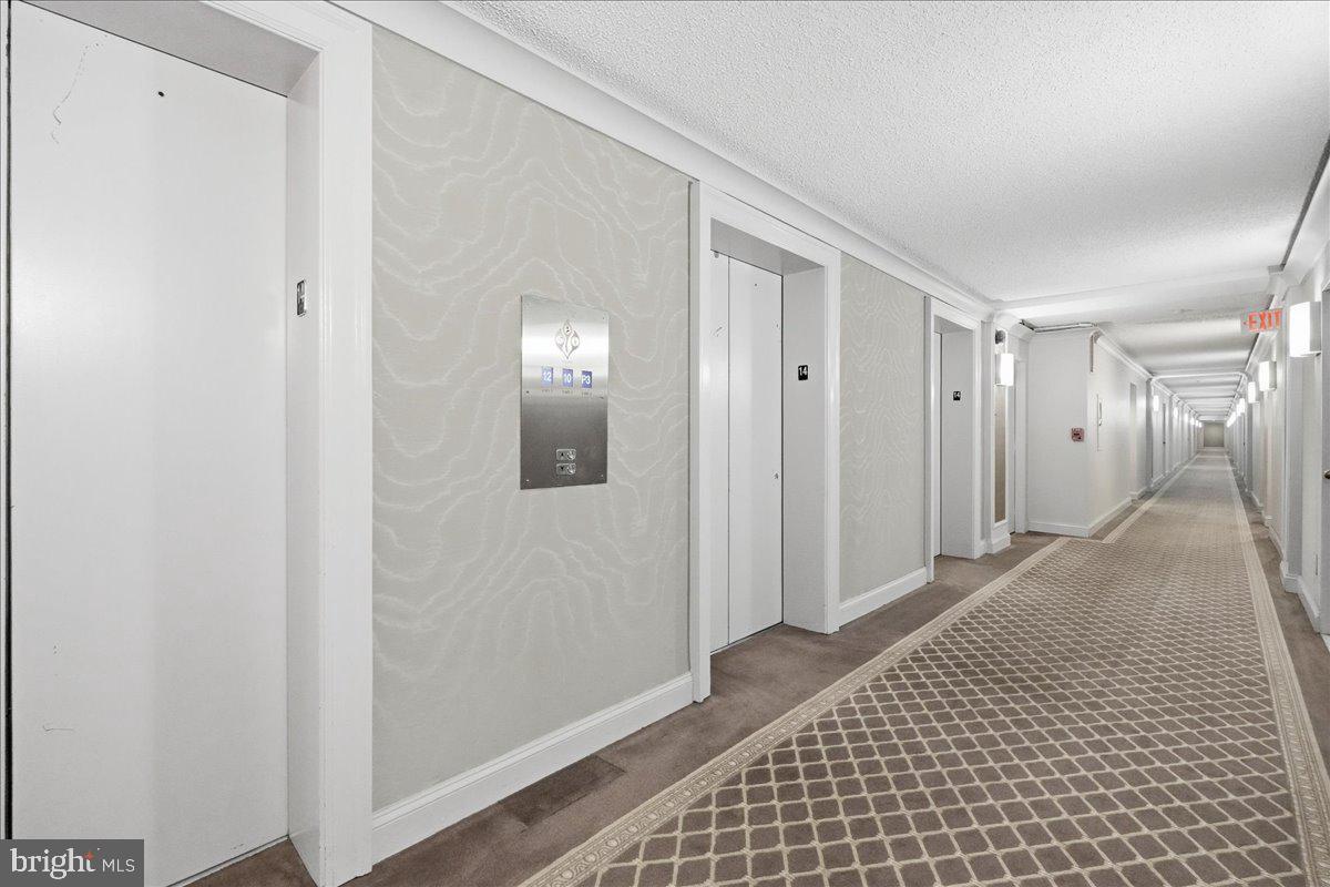 REGENCY AT MCLEAN - Residential