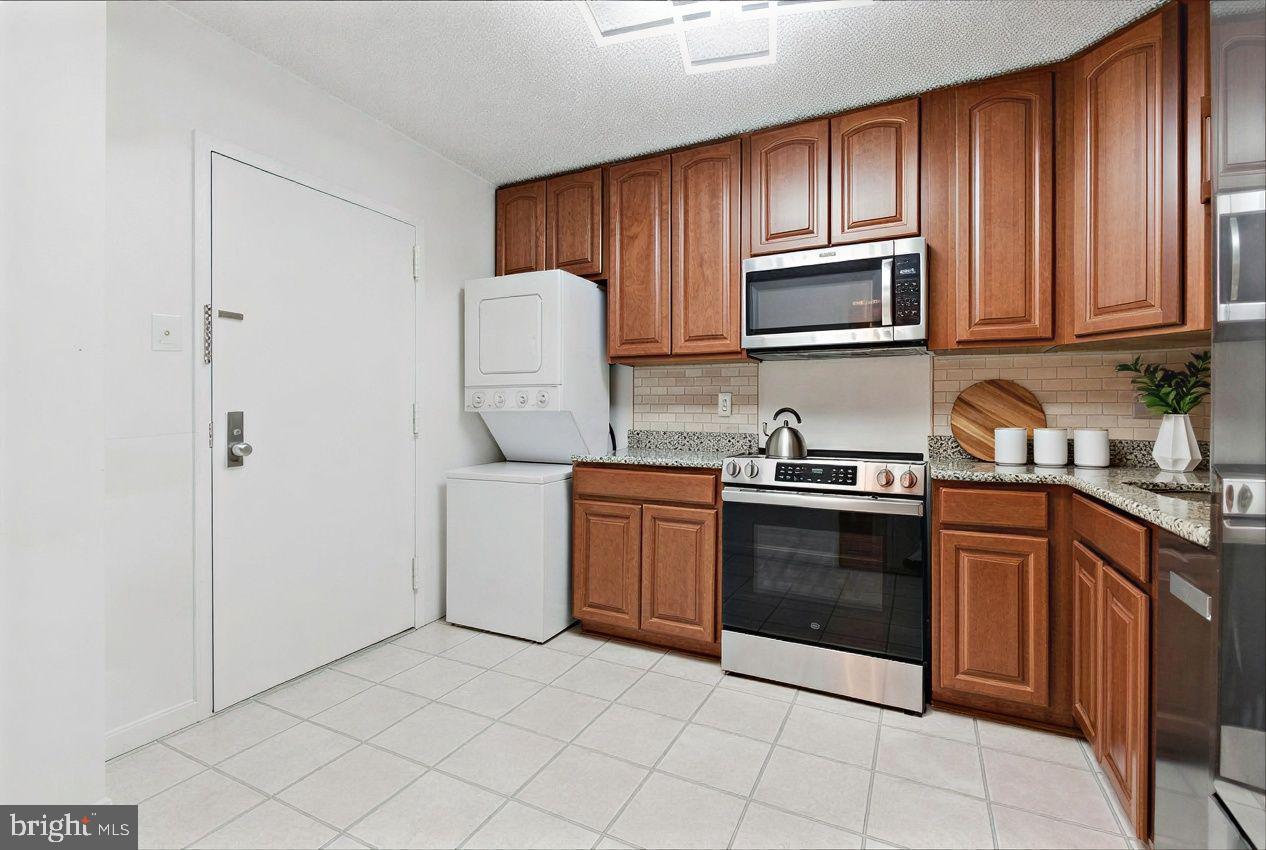 REGENCY AT MCLEAN - Residential