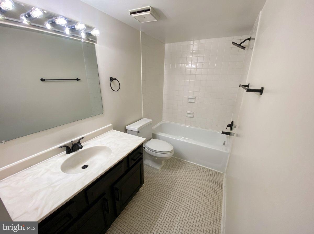 REGENCY AT MCLEAN - Residential