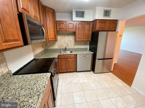 1800 OLD MEADOW ROAD 1412 MCLEAN VA 22102