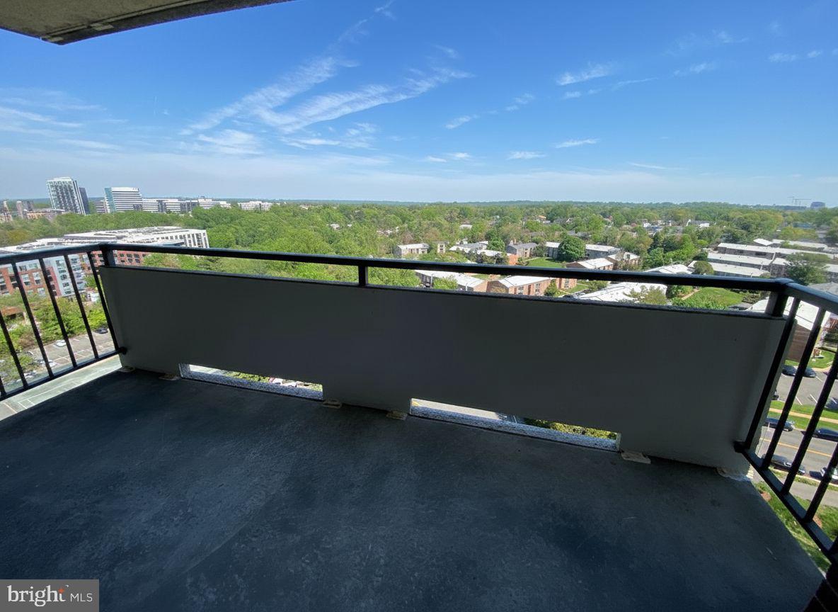 REGENCY AT MCLEAN - Residential