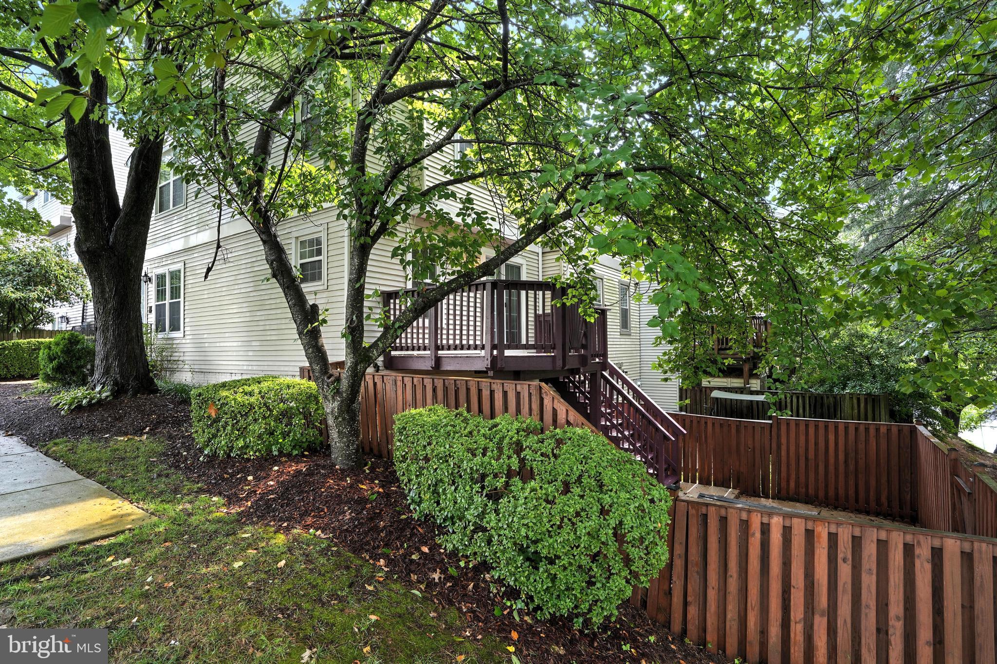 5800 BRIDGETOWN COURT 14