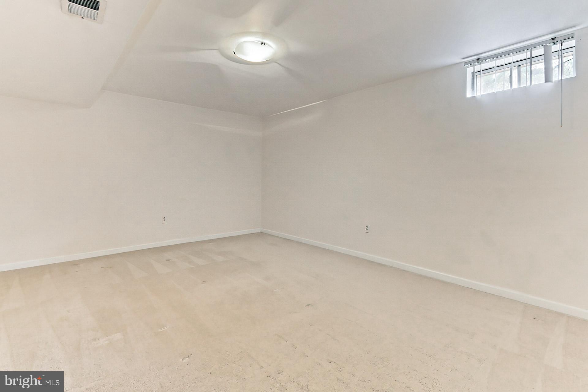 BARRETTS CROSSING - Residential