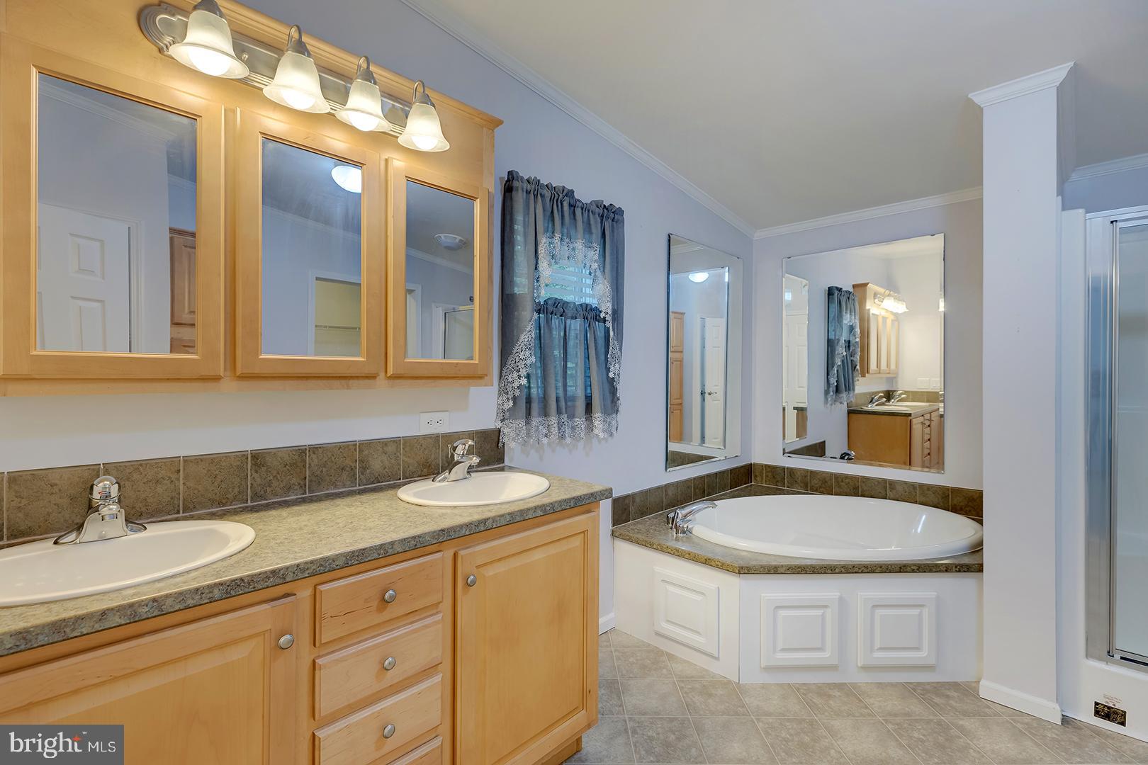 CAVE COLONY - Residential